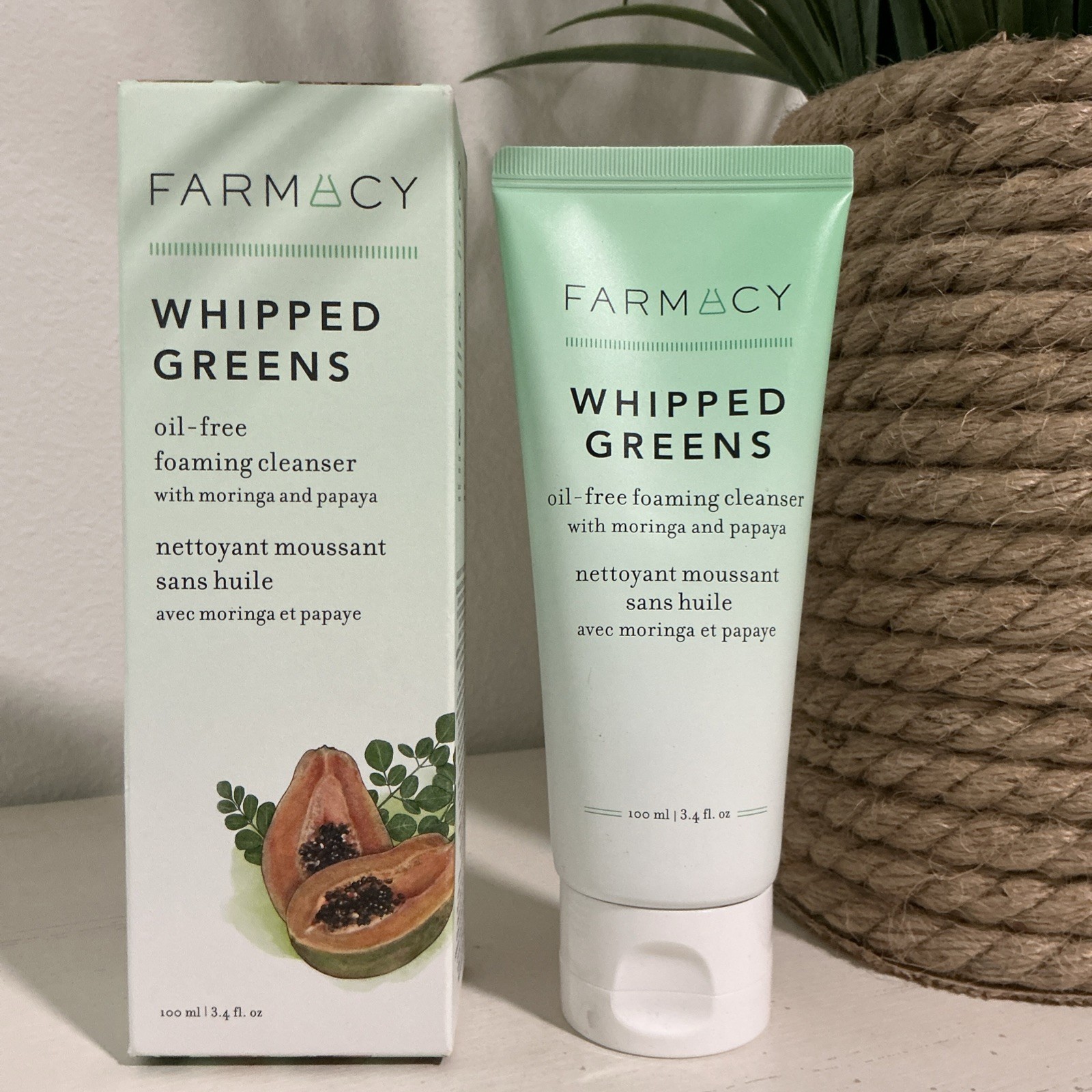 FARMACY Whipped Greens Oil-Free Foaming Cleanser w/Moringa and Papaya 3.4 oz NIB FARMACY Whipped Greens Oil-Free Foaming Cleanser w/Moringa and Papaya 3.4 oz NIB