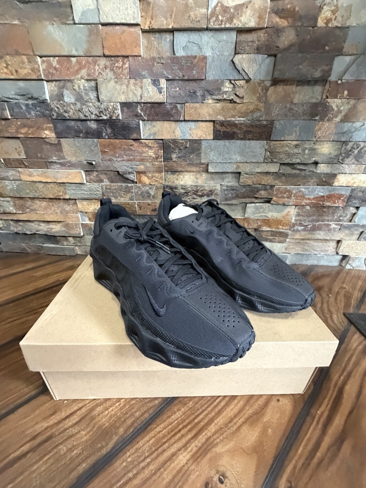 NEW IN BOX Nike Ava Rover Black (ALL SIZES) NEW IN BOX Nike Ava Rover Black (ALL SIZES)