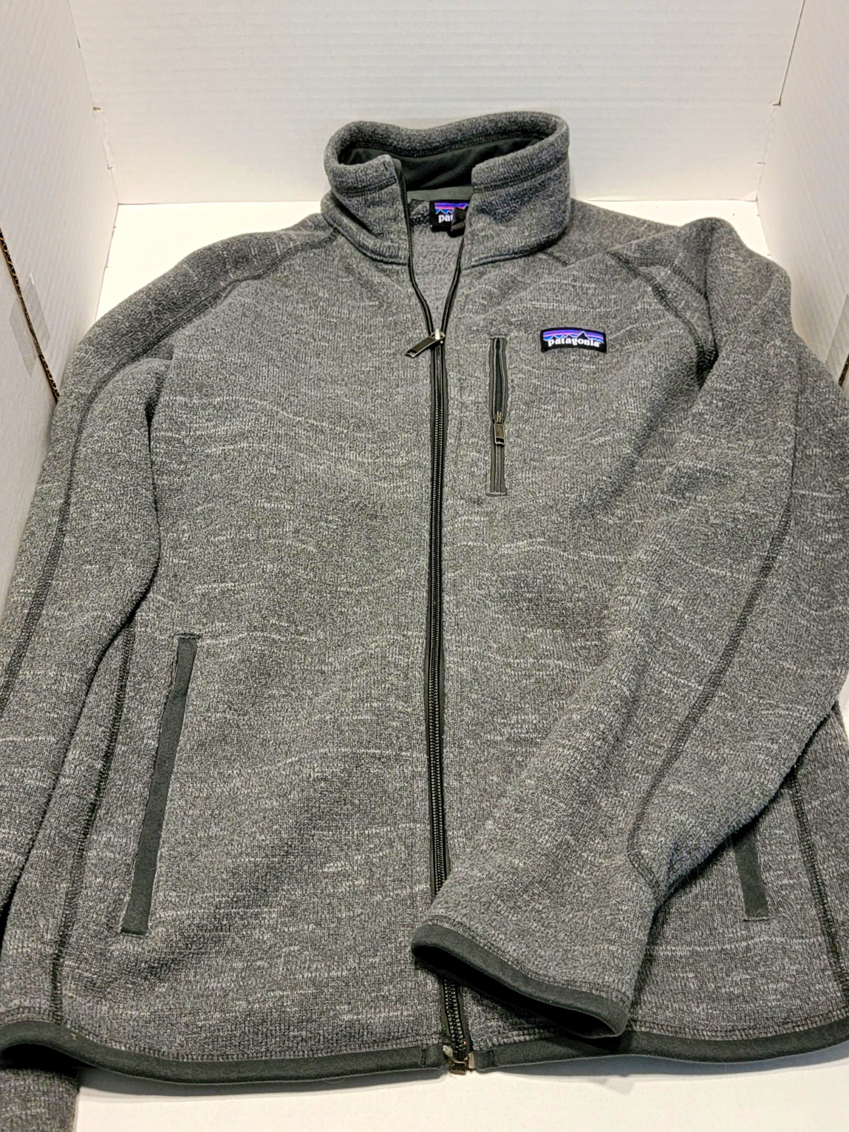 Patagonia Men\'s Full Zip Jacket w/ Zipped Pockets Gray Size S Stand-Up Patagonia Men\'s Full Zip Jacket w/ Zipped Pockets Gray Size S Stand-Up