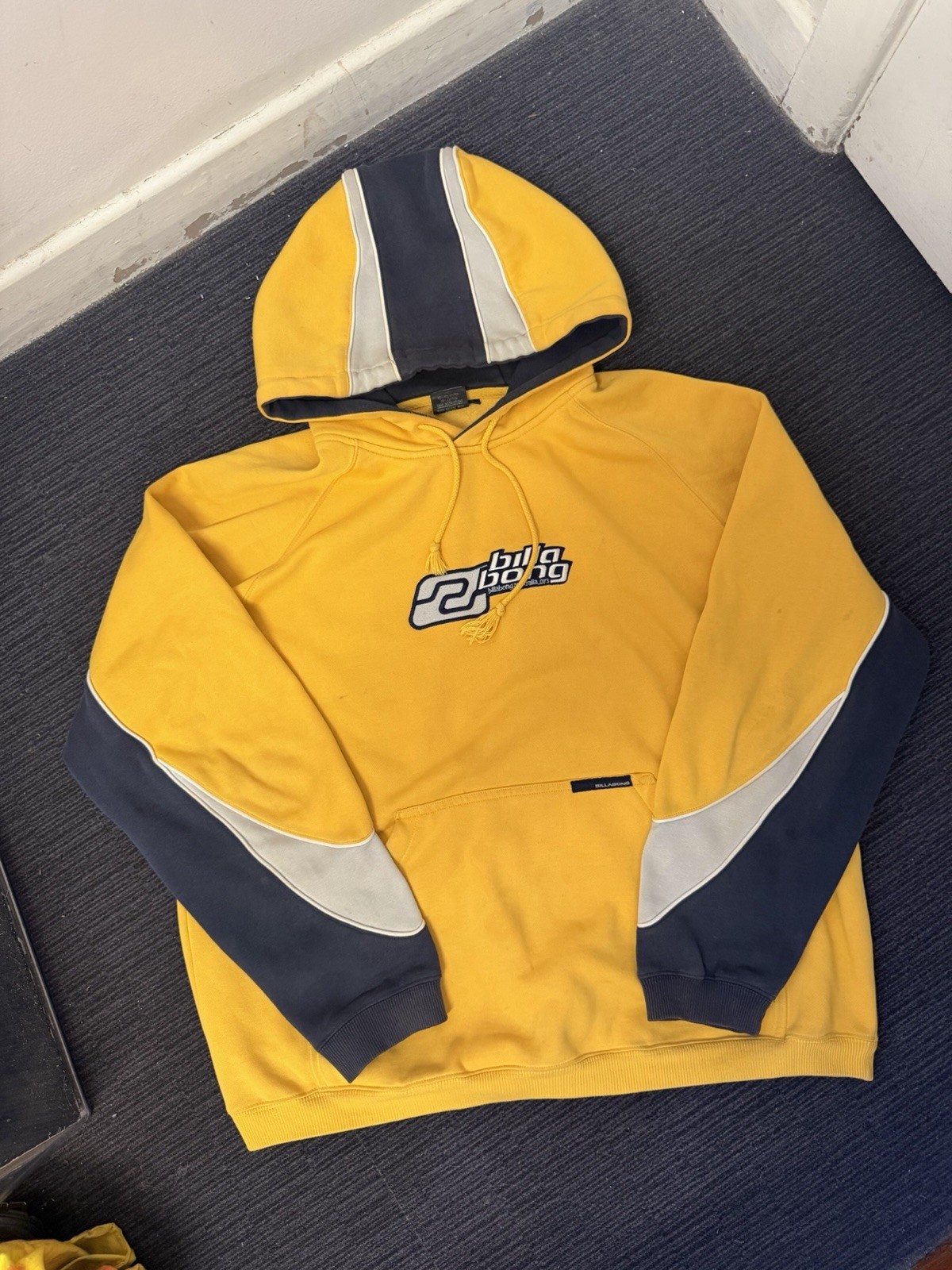 ULTRA RARE GRAIL VINTAGE BILLABONG HOODIE TRI TONE Y2K SIZE XL ULTRA RARE GRAIL VINTAGE BILLABONG HOODIE TRI TONE Y2K SIZE XL