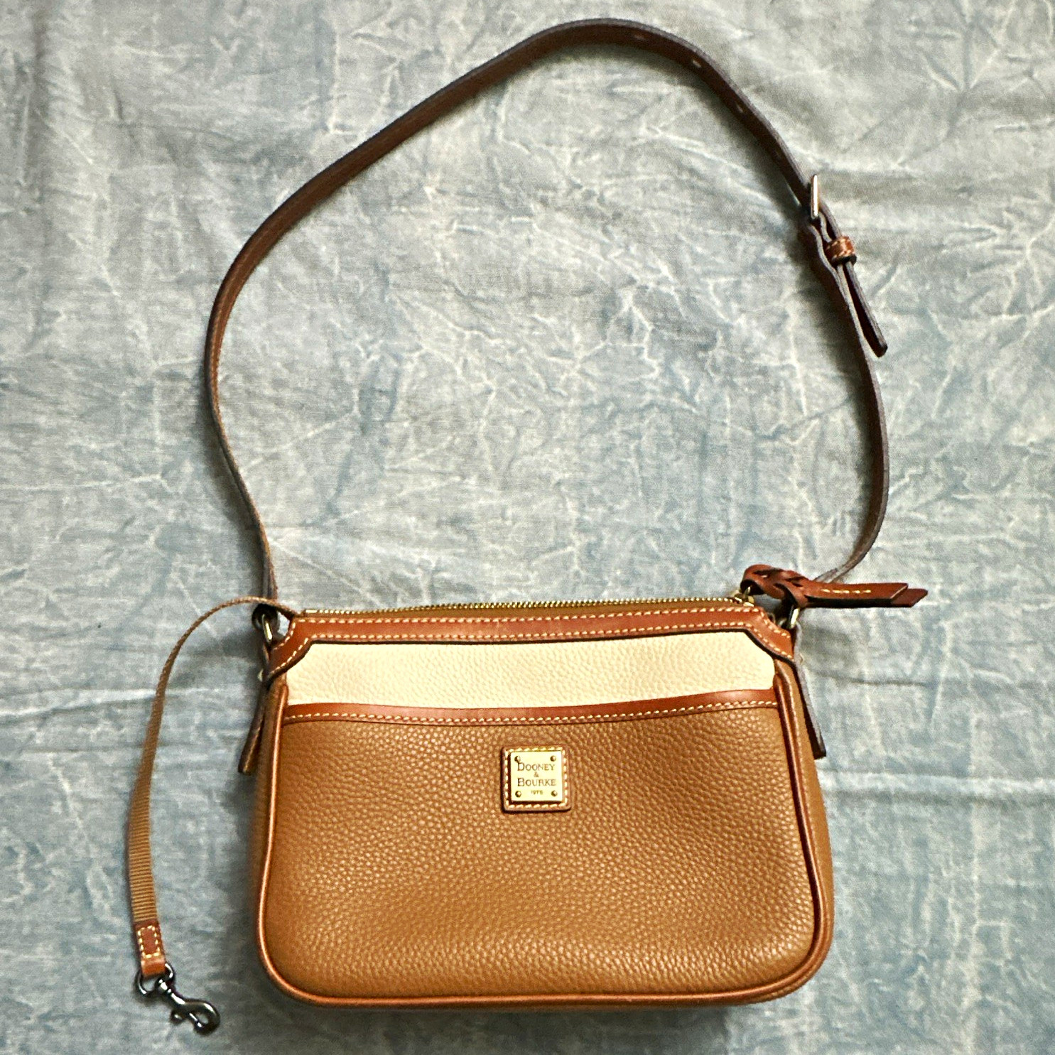 NWOT Dooney & Bourke Colorblock Shoulder Bag Pebbled LEATHER PURSE CREAM COGNAC