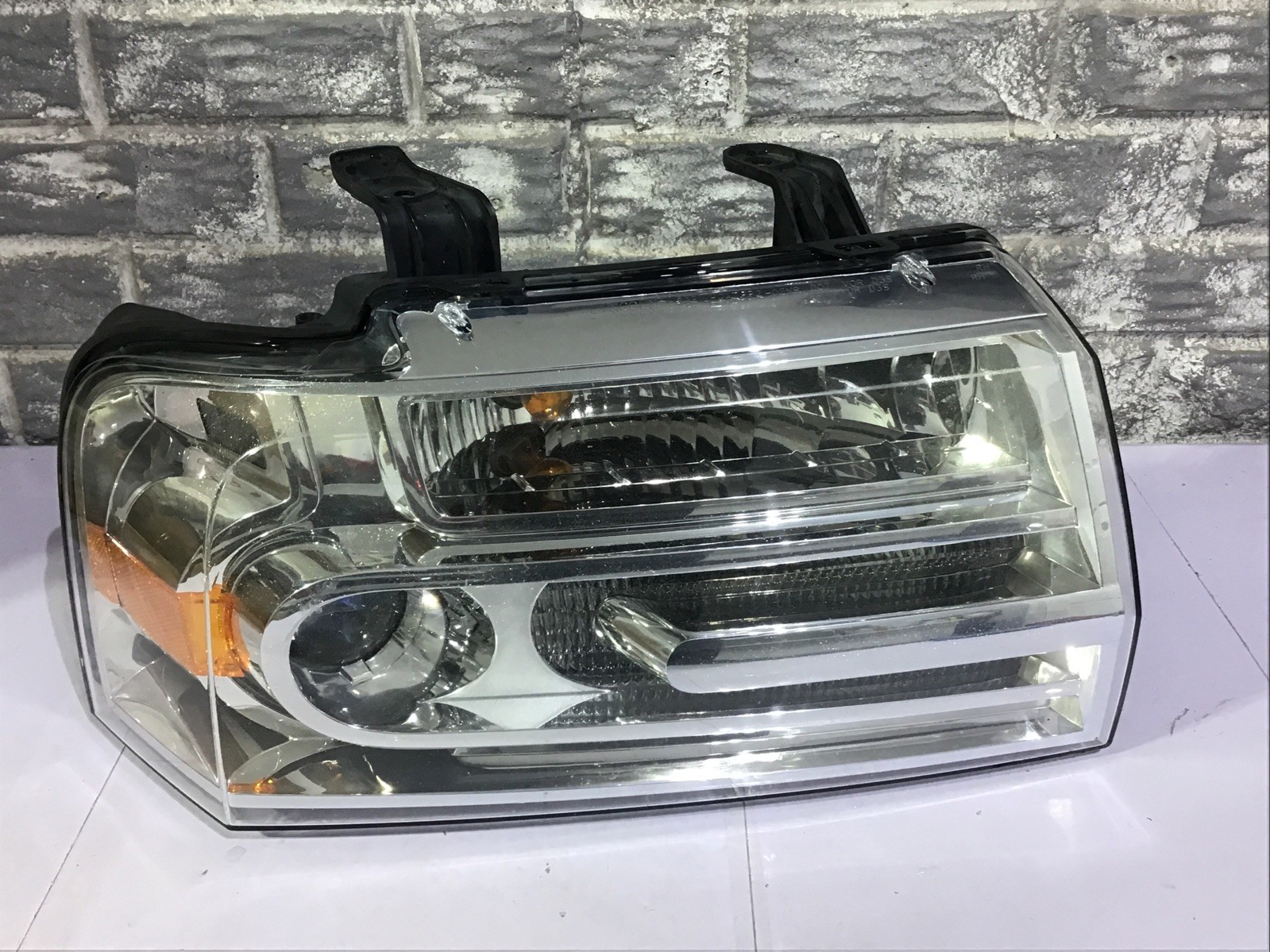 2007-2014 LINCOLN NAVIGATOR Headlight XENON HID Right (pass Side) OEM, COMPLETE 2007-2014 LINCOLN NAVIGATOR Headlight XENON HID Right (pass Side) OEM, COMPLETE