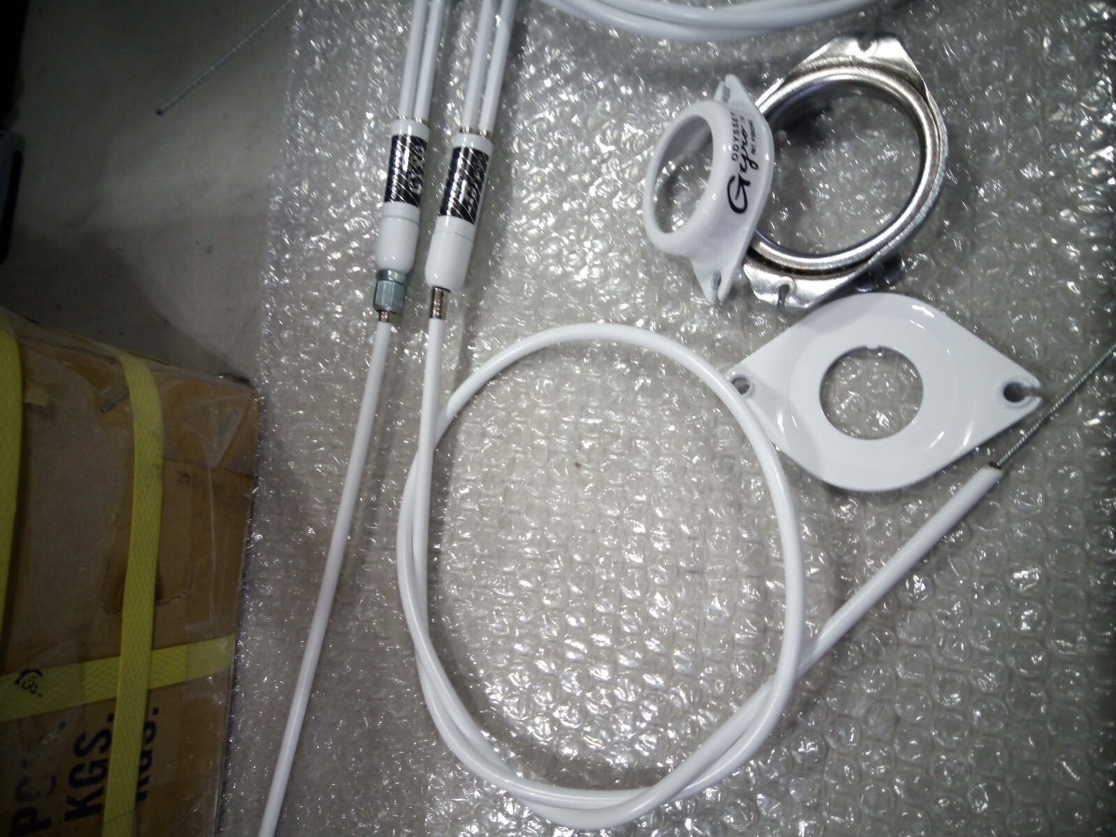 Odyssey Gyro White First gen reproduction With White Cables Odyssey Gyro White First gen reproduction With White Cables