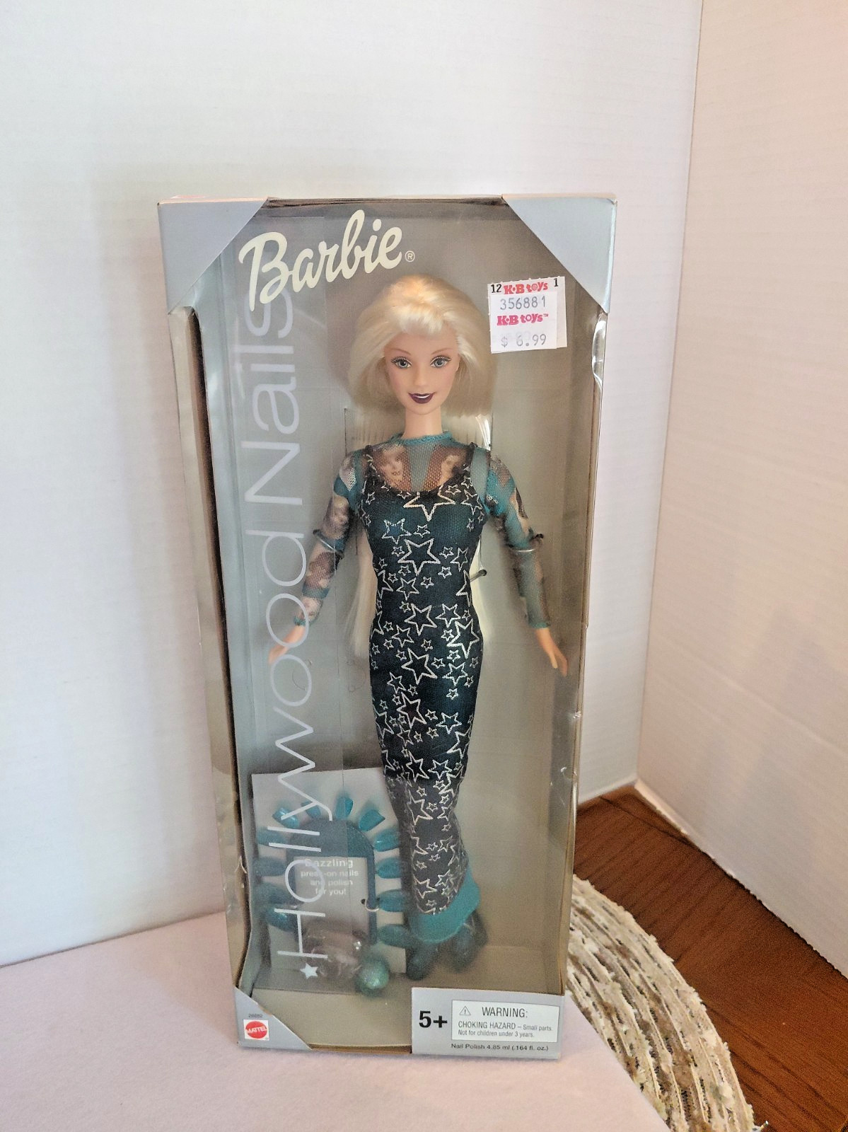 1999 Mattel Barbie Hollywood Nails Doll NRFB