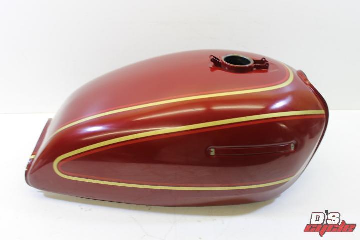 NOS OEM KAWASAKI KZ750 RED GAS TANK VERRY NICE ORIGINAL NOS OEM KAWASAKI KZ750 RED GAS TANK VERRY NICE ORIGINAL