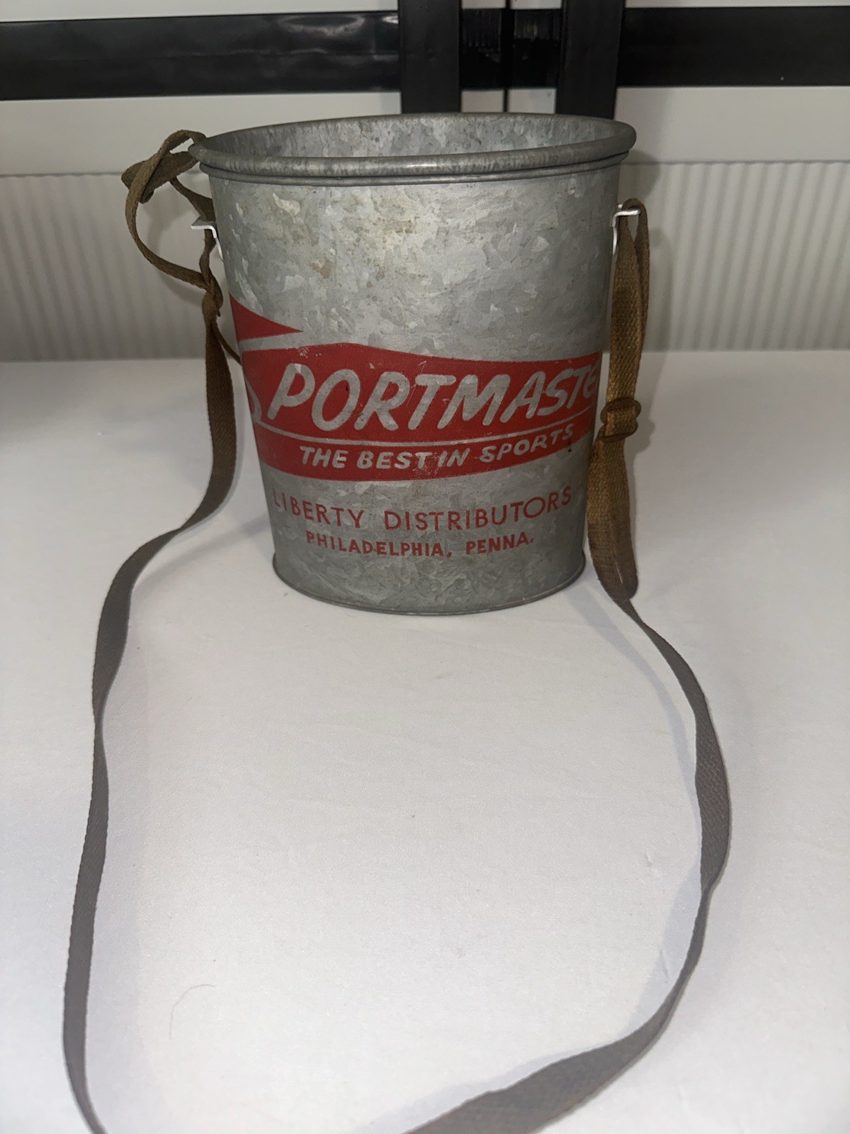 Rare Antique Vintage Sportmaster Minnow Bait Wading Bucket Galvanized Metal.   S