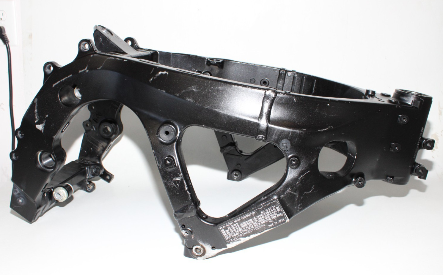 2011-2025 (2025) Suzuki GSXR750 Main Body Frame Chassis SLVG TTL 2011-2025 (2025) Suzuki GSXR750 Main Body Frame Chassis SLVG TTL