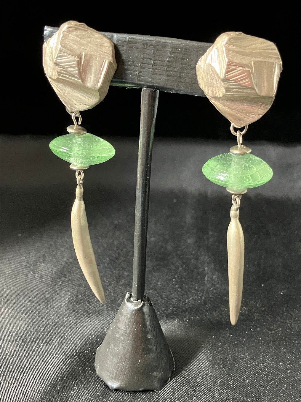 Vintage Robert Lee Morris Earrings Shoulder Duster Green Glass Clip On 4\