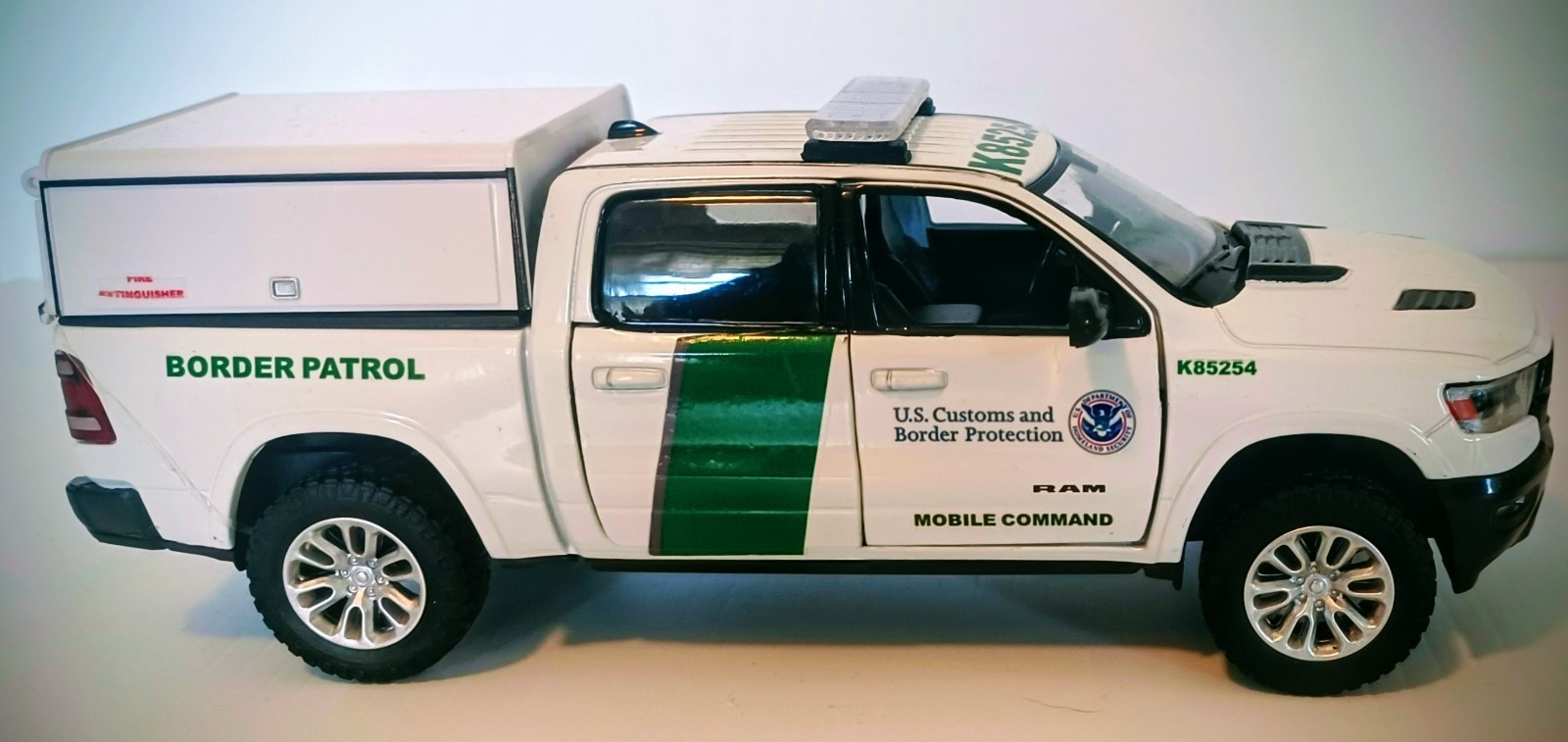 U.S. Border Patrol MotorMax 2019 Ram 1500 Ram Rebel Crew Cab 1/24 Scale