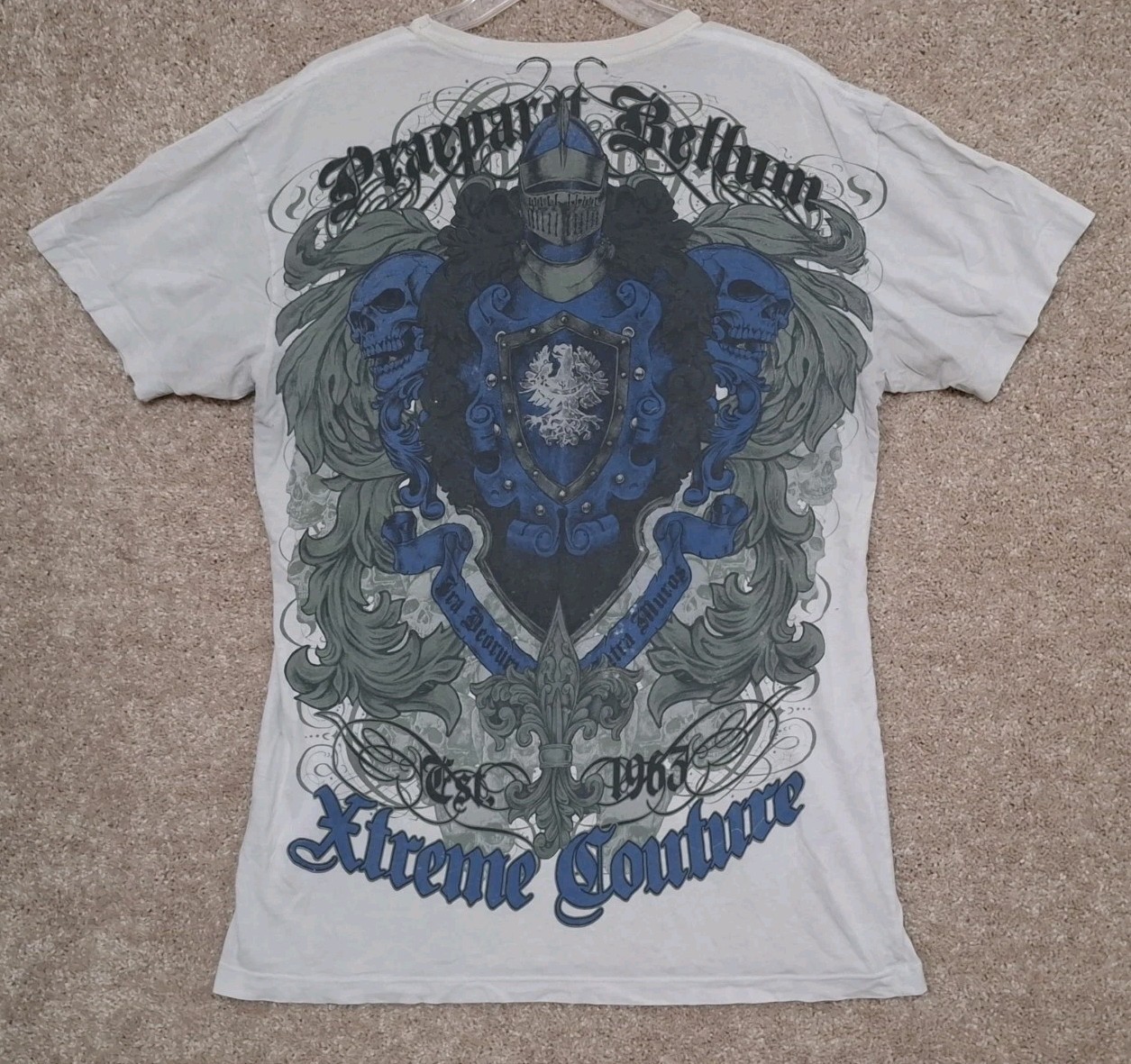 Xtreme Couture by Affliction Men\'s White T-Shirt Knight Sheild Y2K Size Large Xtreme Couture by Affliction Men\'s White T-Shirt Knight Sheild Y2K Size Large
