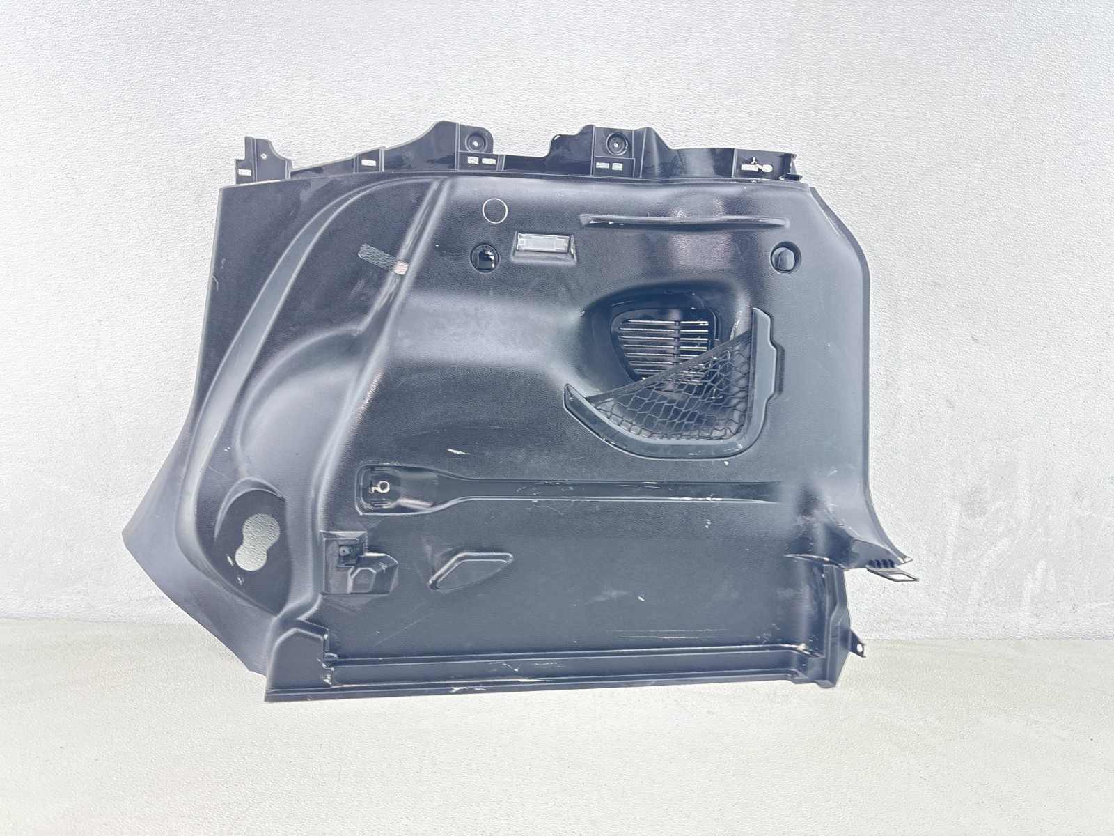 2015-2018 JEEP RENEGADE REAR RIGHT SIDE TRUNK QUARTER COVER TRIM PANEL OEM