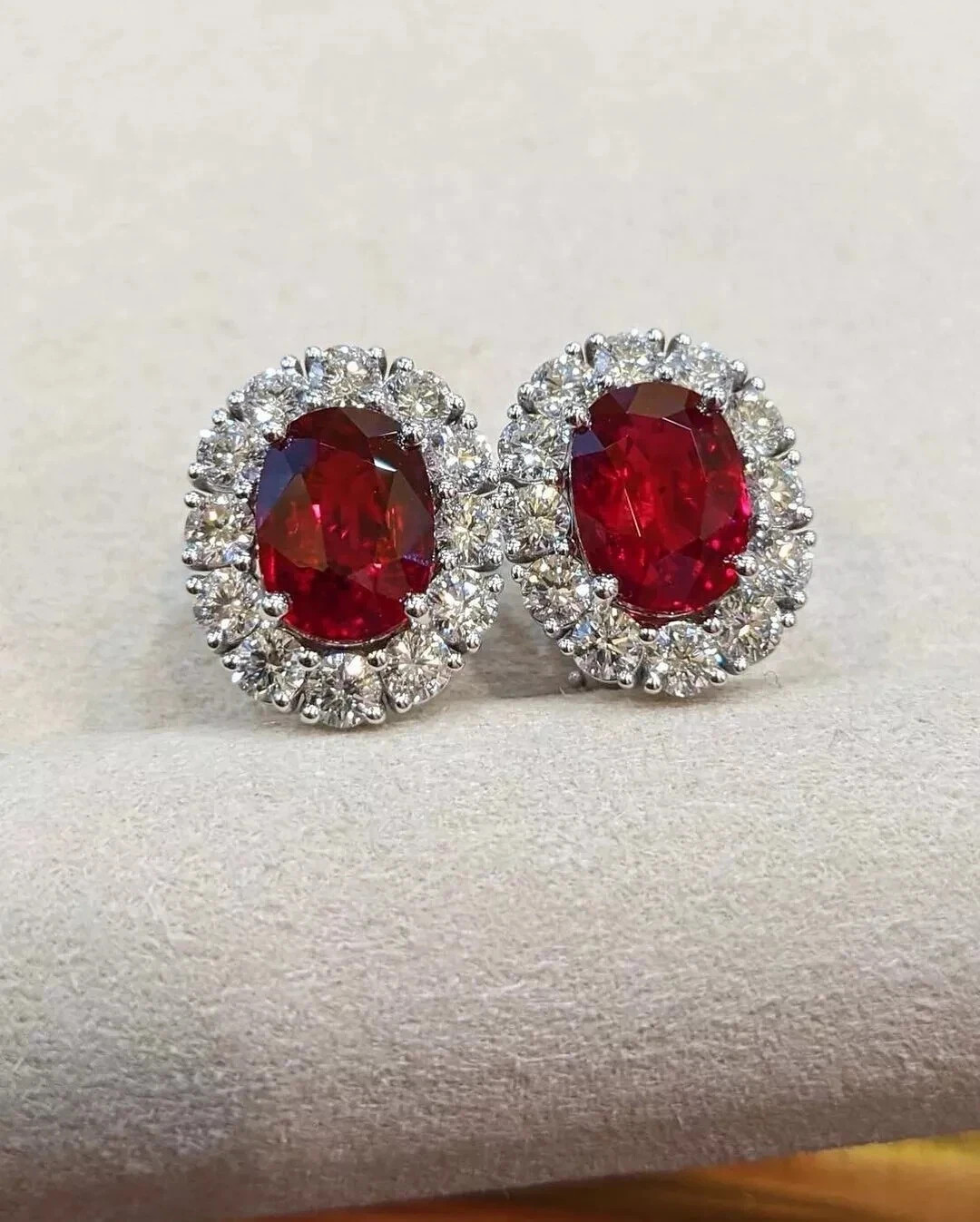 5.60 Ct Oval Cut Natural Ruby Diamond Wedding Bridal Earring Stud 14K White Gold