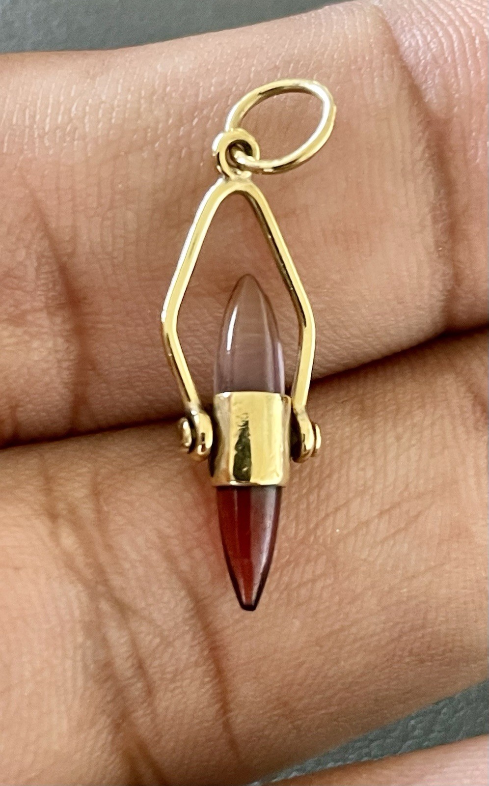 18KT Yellow Gold 12CT Garnet and 12CT Amethyst Pendant F288 G2U 18KT Yellow Gold 12CT Garnet and 12CT Amethyst Pendant F288 G2U