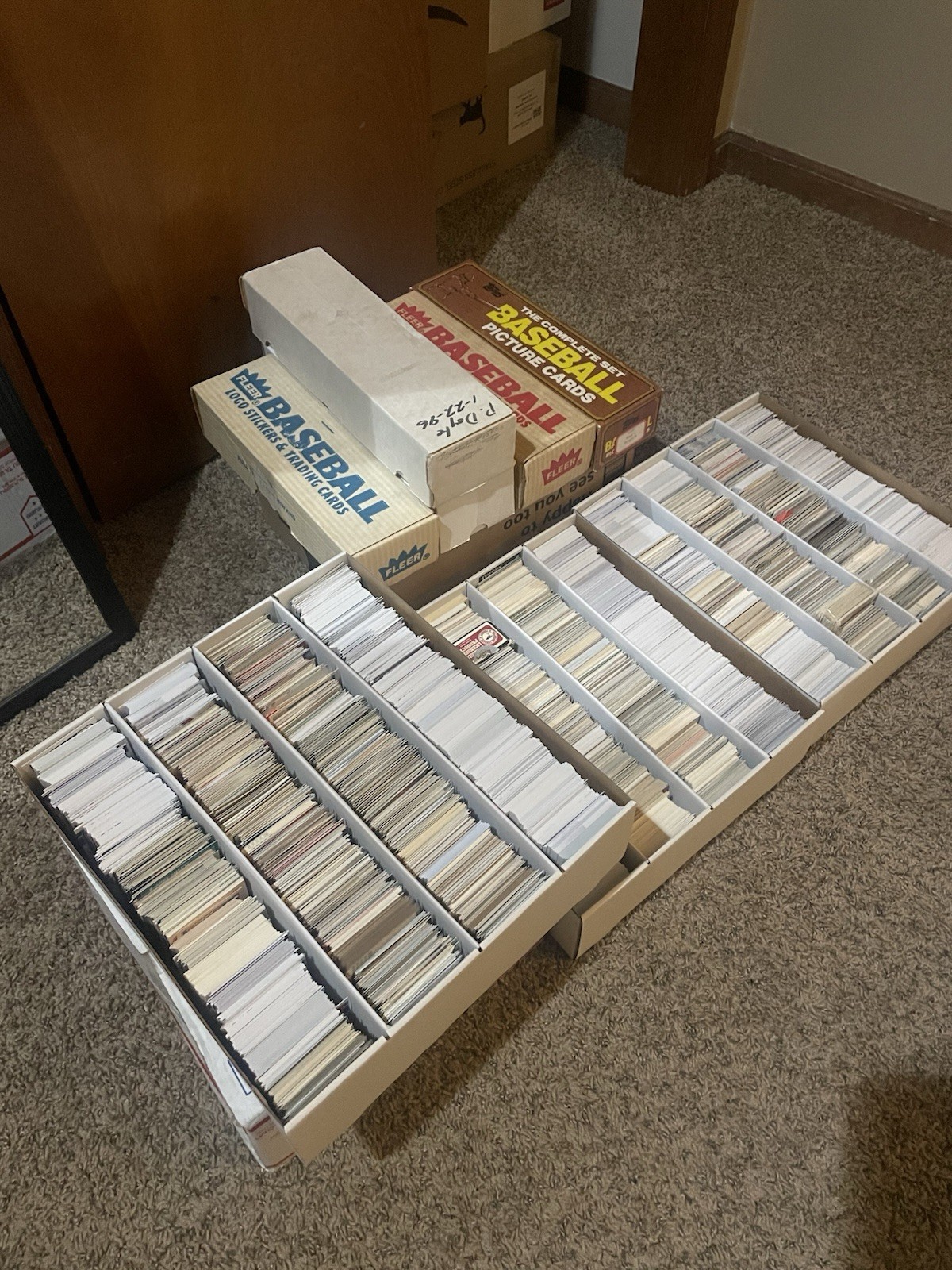 Huge Sports Card Sale 50000+ Card Lot 💥NFL/NBA/MLB  (3200ct Box Full)