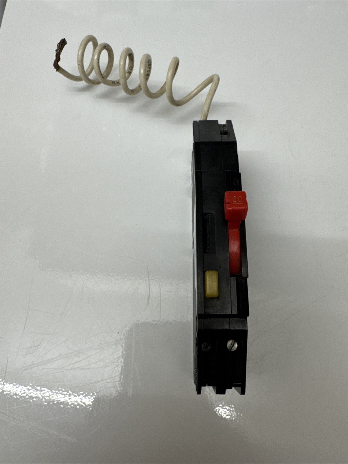 Zinsco GTE HRGF20 20A 1-P Ground Fault Circuit Breaker w/ Pigtail Zinsco GTE HRGF20 20A 1-P Ground Fault Circuit Breaker w/ Pigtail