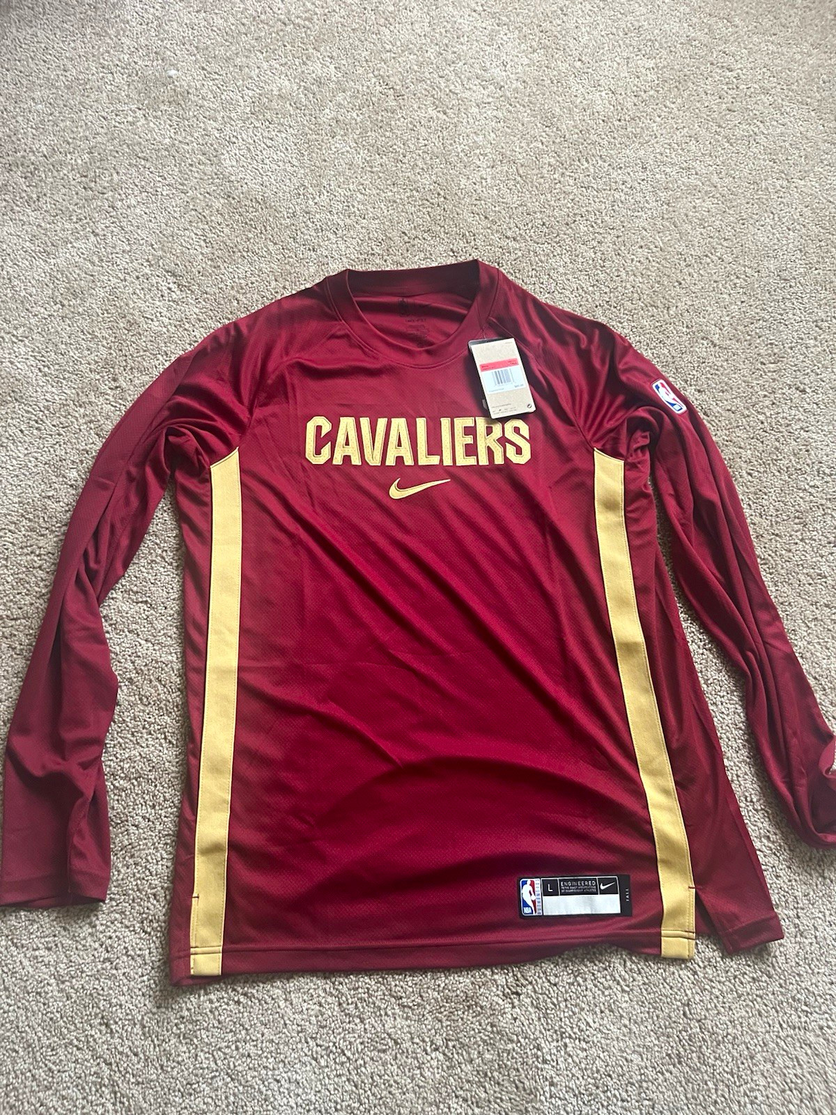 Nike Cleveland Cavaliers NBA Dri-FIT Long Sleeve Shirt Red Gold Men\'s L Tall Nike Cleveland Cavaliers NBA Dri-FIT Long Sleeve Shirt Red Gold Men\'s L Tall