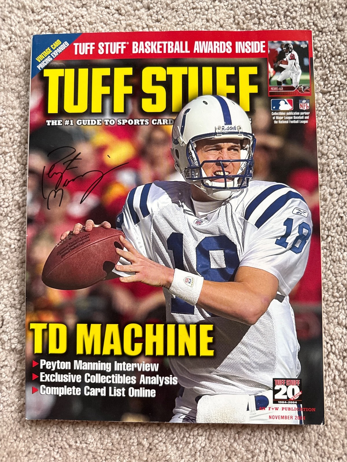 TUFF STUFF 2004 NOVEMBER  PEYTON MANNING  ISSUE MAGAZINE PRICE GUIDE
