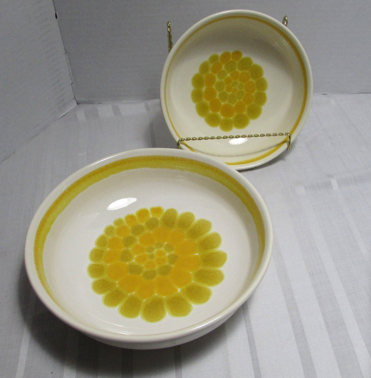 Two 1970s Franciscan Earthenware Sundance Yellow Spiral Vegetable bowls Two 1970s Franciscan Earthenware Sundance Yellow Spiral Vegetable bowls