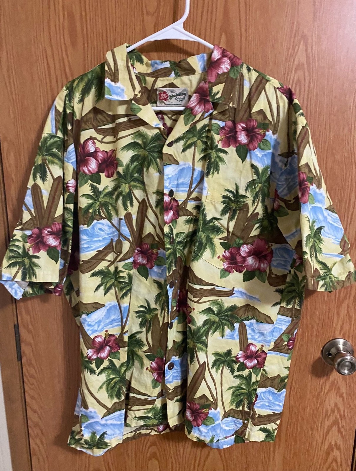Hilo Hattie Hawaiian Shirt XL Yellow Floral Surfboard Aloha