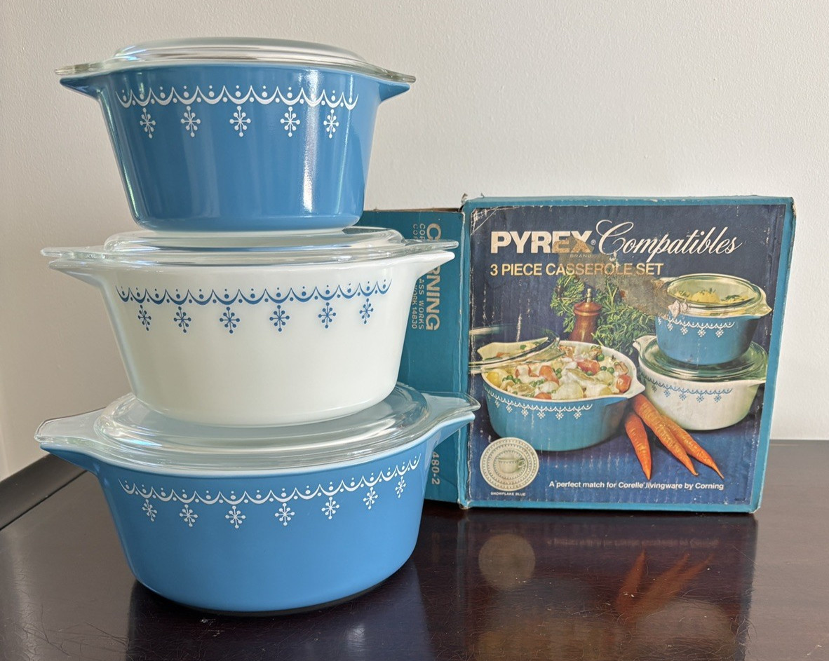 Vintage Pyrex Snowflake Blue Casserole Set 473-B 474-B 475-B W Lids Box
