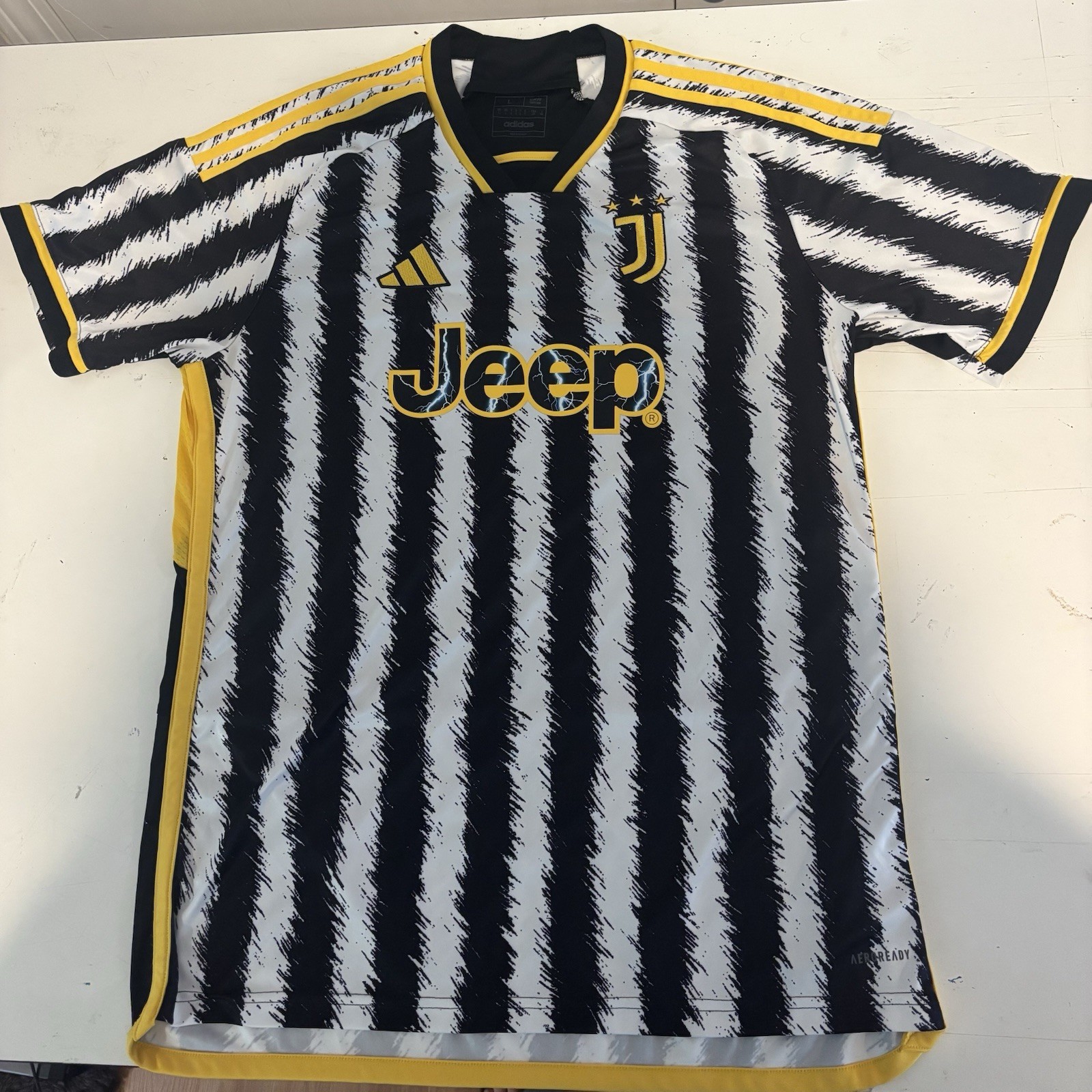 Juventus 2023/24 Home Jersey Men's L Juventus 2023/24 Home Jersey Men's L