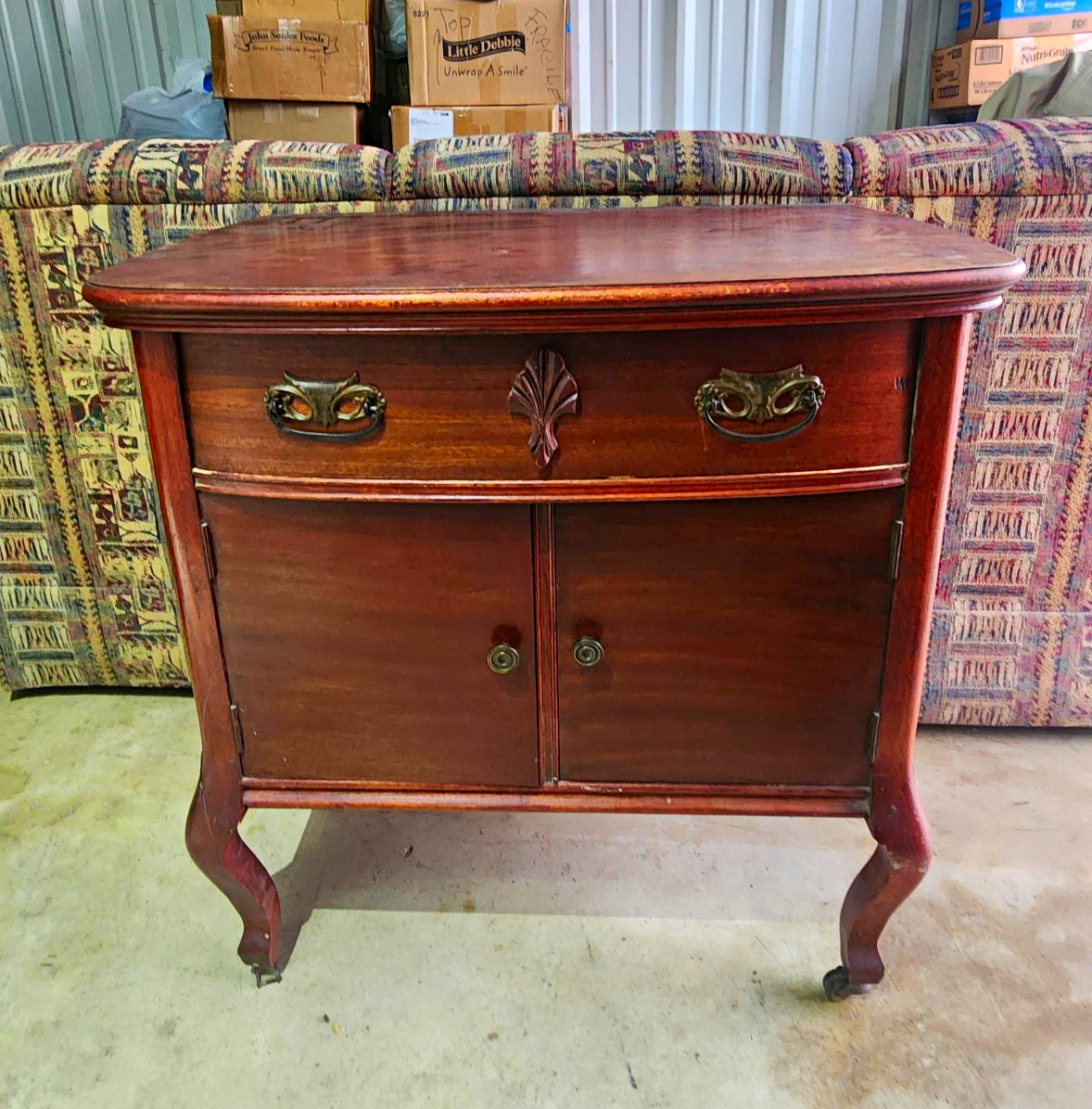 Antique Brown Carved Wood 2-Door Raised Panel Cabinet 1 Drawer 40x35x45 Antique Brown Carved Wood 2-Door Raised Panel Cabinet 1 Drawer 40x35x45