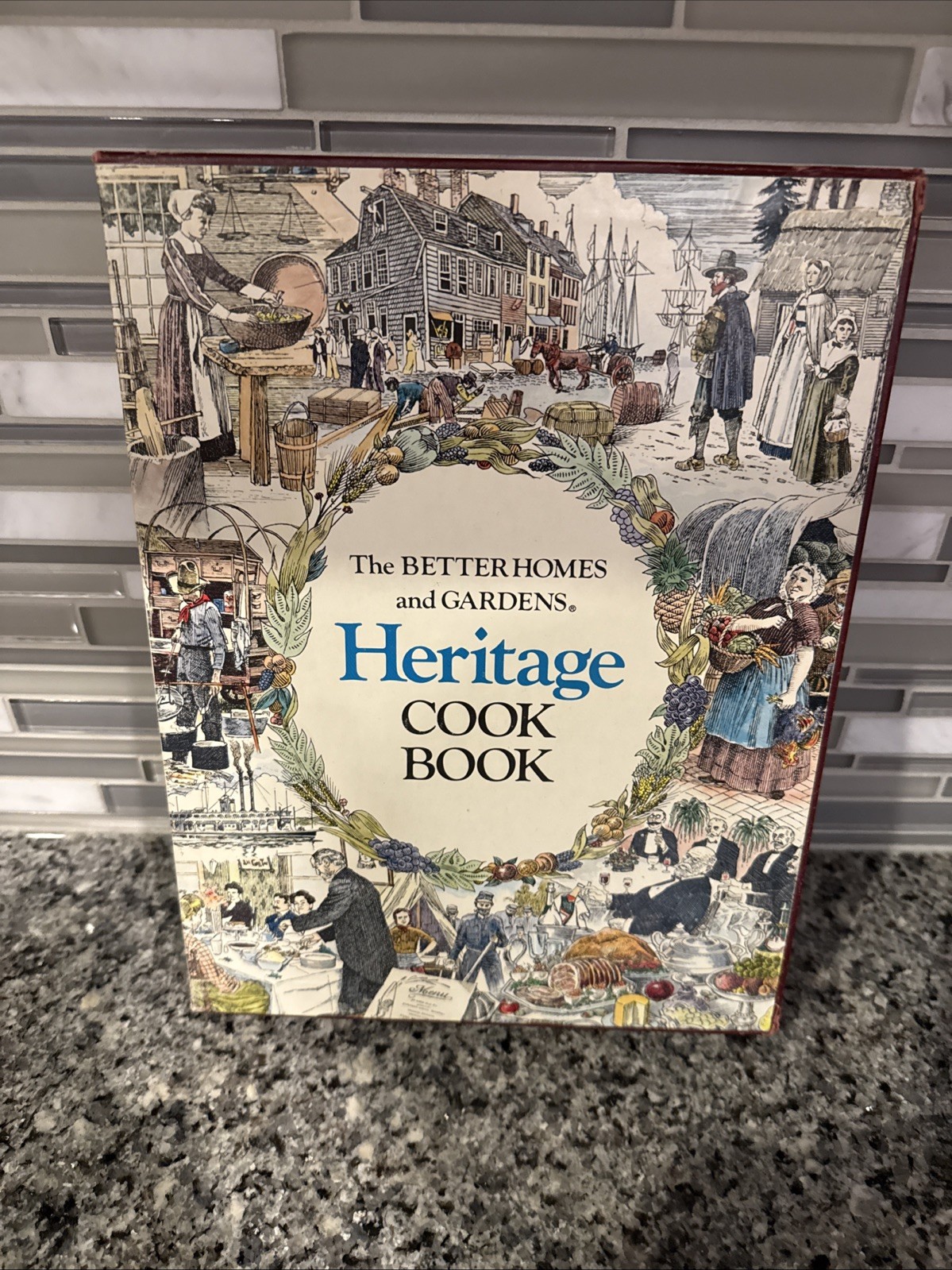 Vintage 1975 Better Homes & Gardens Heritage CookBook w/ Sleeve Box Cooking VTG
