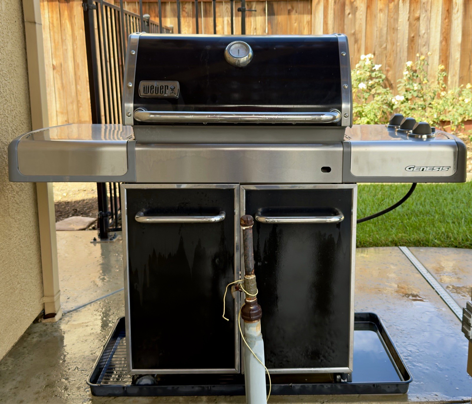 Weber Genesis Silver B 3-Burner Gas Grill — Pickup Only
