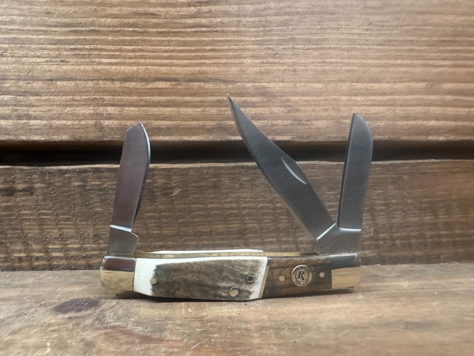 Remington Cutlery Knife Guide Stockman 3 Blade Bone Wood Handle New (QTY) Remington Cutlery Knife Guide Stockman 3 Blade Bone Wood Handle New (QTY)
