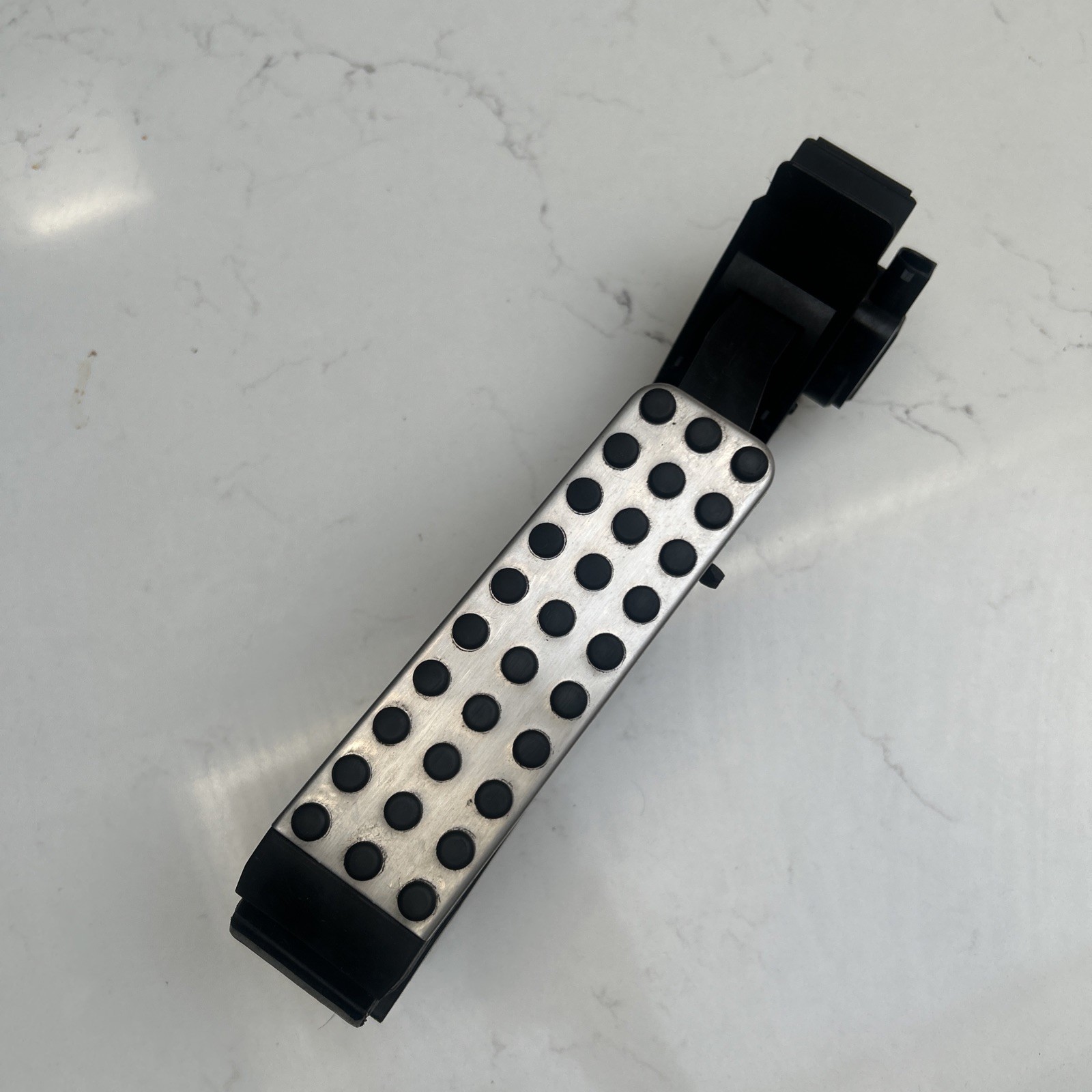 Mercedes Benz Accelerator Pedal A1703000404 SLK R171 Genuine Throttle Mercedes Benz Accelerator Pedal A1703000404 SLK R171 Genuine Throttle