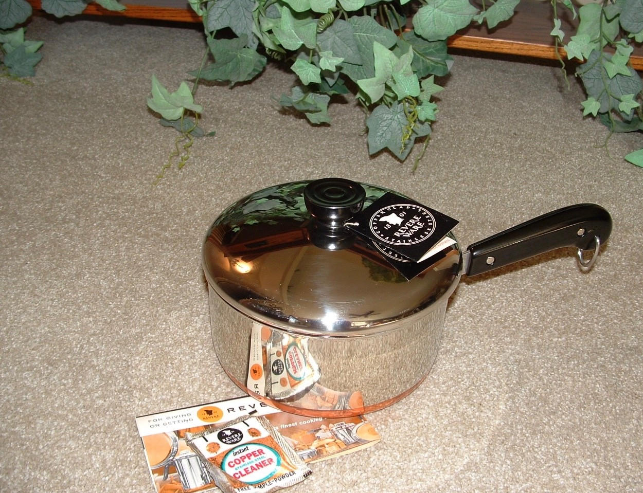 Vintage NOS USA Revere Ware 2 Quart Copper Clad Saucepan No. 1402 *NEW* pre 1968 Vintage NOS USA Revere Ware 2 Quart Copper Clad Saucepan No. 1402 *NEW* pre 1968