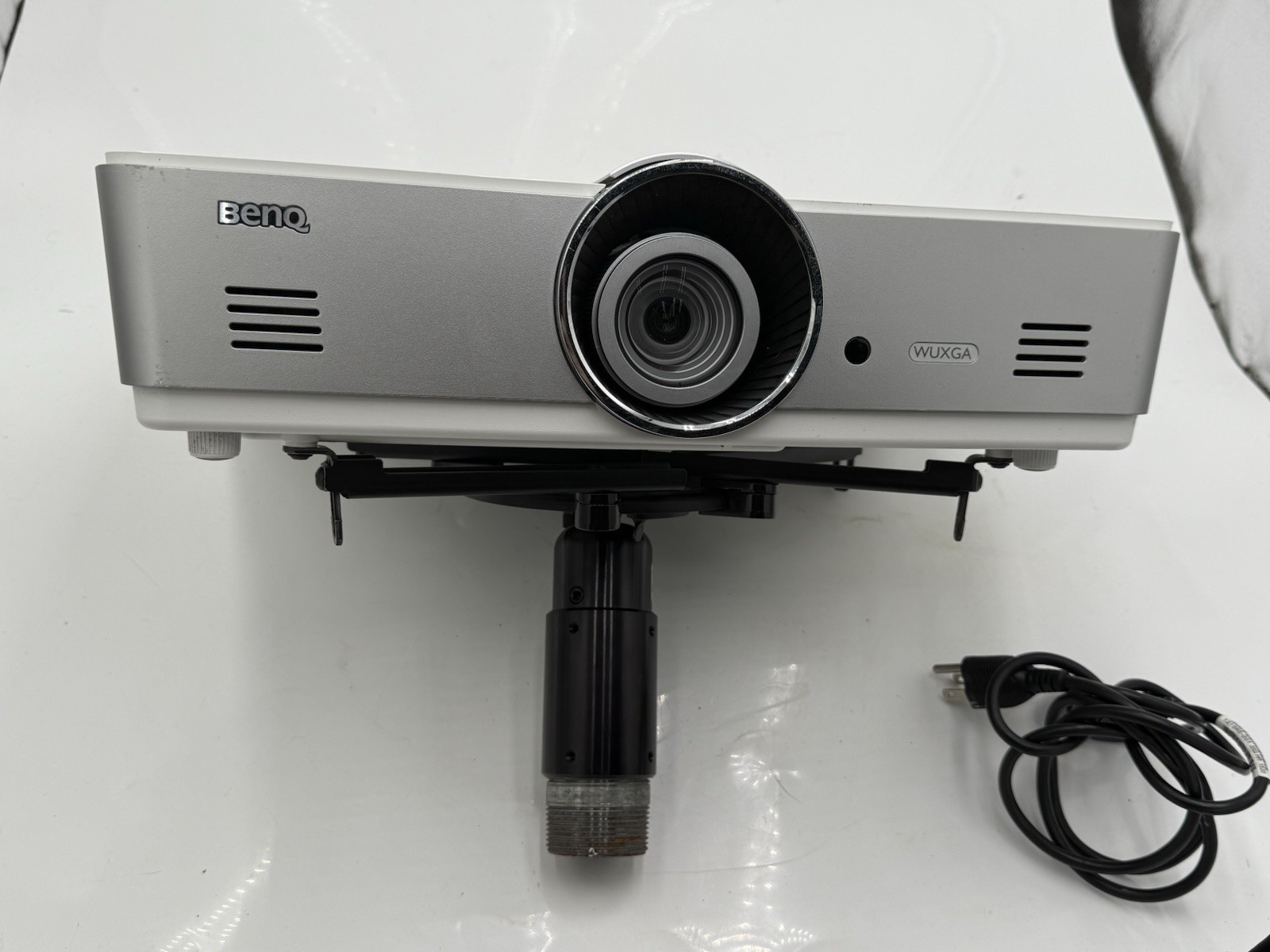 BenQ 🌟WUXGA SU922 DLP Projector🌟 BenQ 🌟WUXGA SU922 DLP Projector🌟