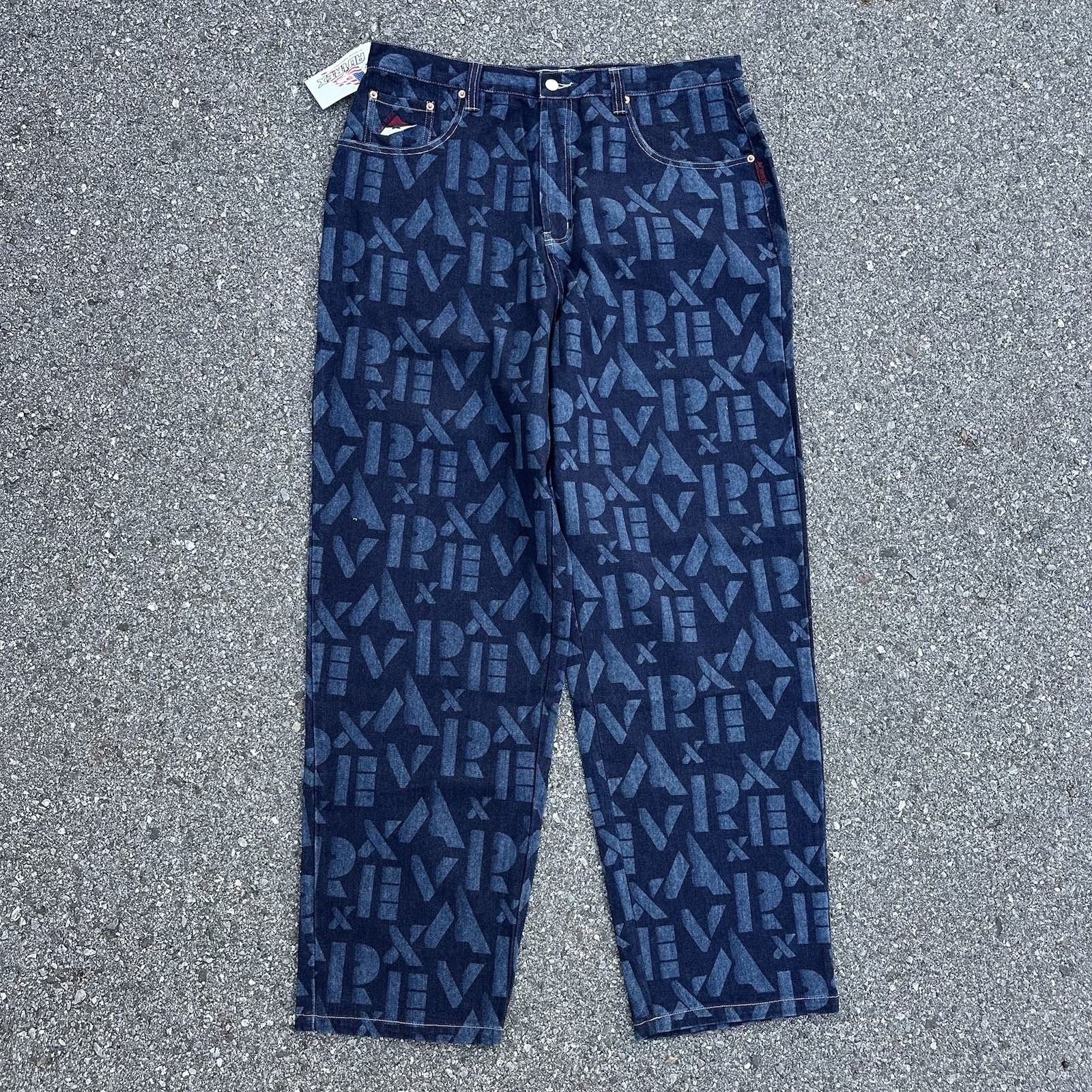 Vintage Avirex NYC All Over Print Baggy Denim Jeans 38x34 NWT 90s Hip Hop Urban Vintage Avirex NYC All Over Print Baggy Denim Jeans 38x34 NWT 90s Hip Hop Urban