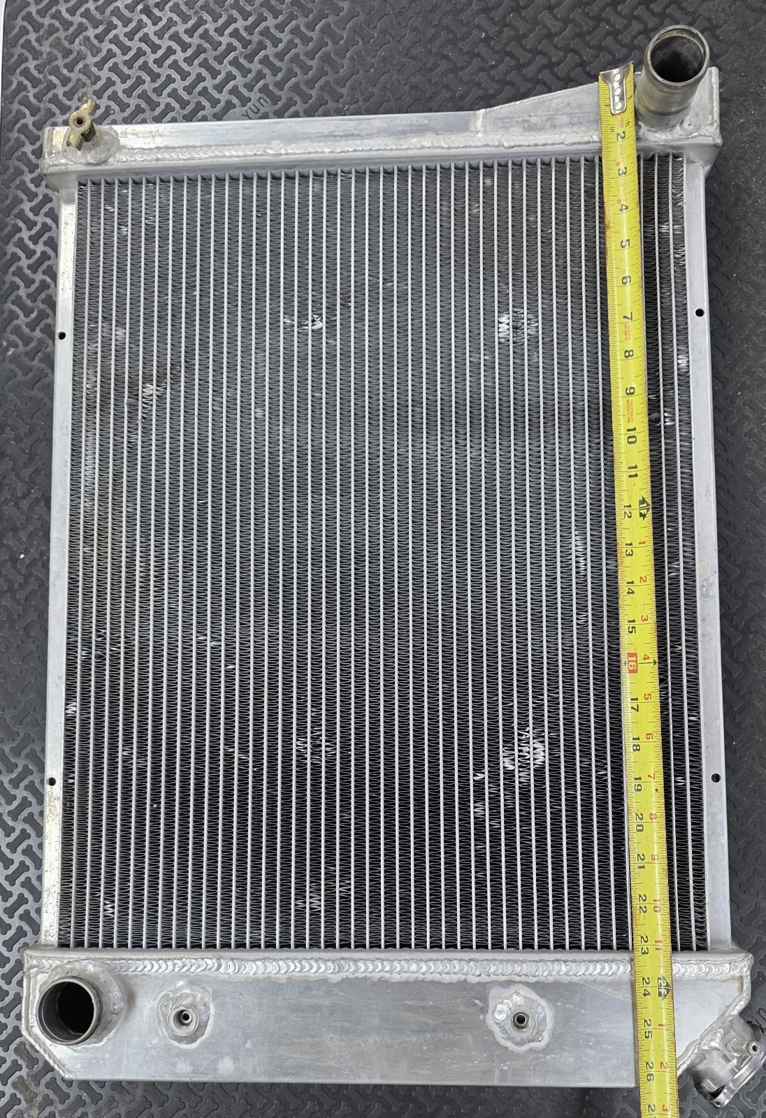 Aluminum Radiator Universal Fit Performance Street Hot Rod Tig Welded 2 Core