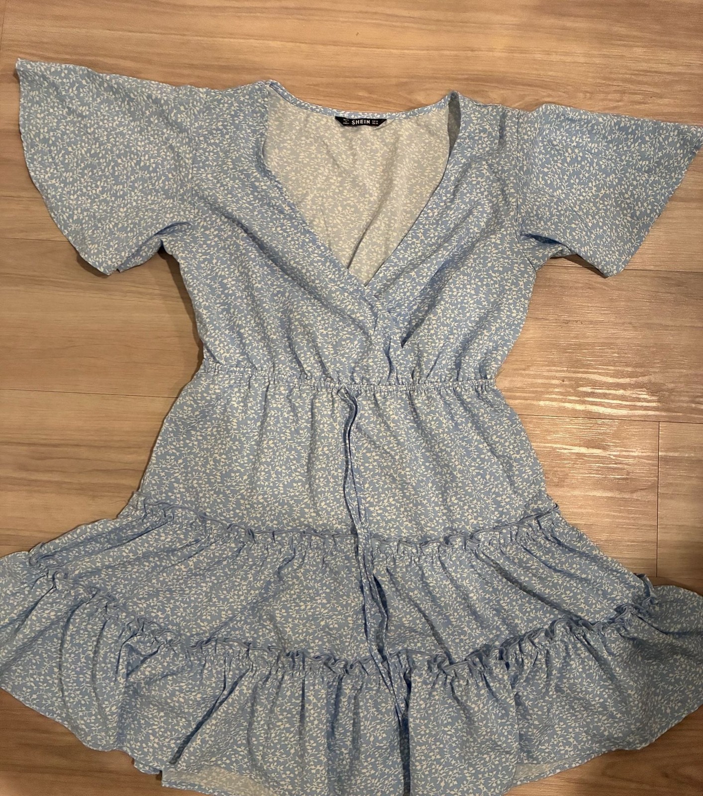 SHEIN Blue Ditsy Floral Flutter Sleeve Surplice Ruffle Hem Mini Dress Size M SHEIN Blue Ditsy Floral Flutter Sleeve Surplice Ruffle Hem Mini Dress Size M