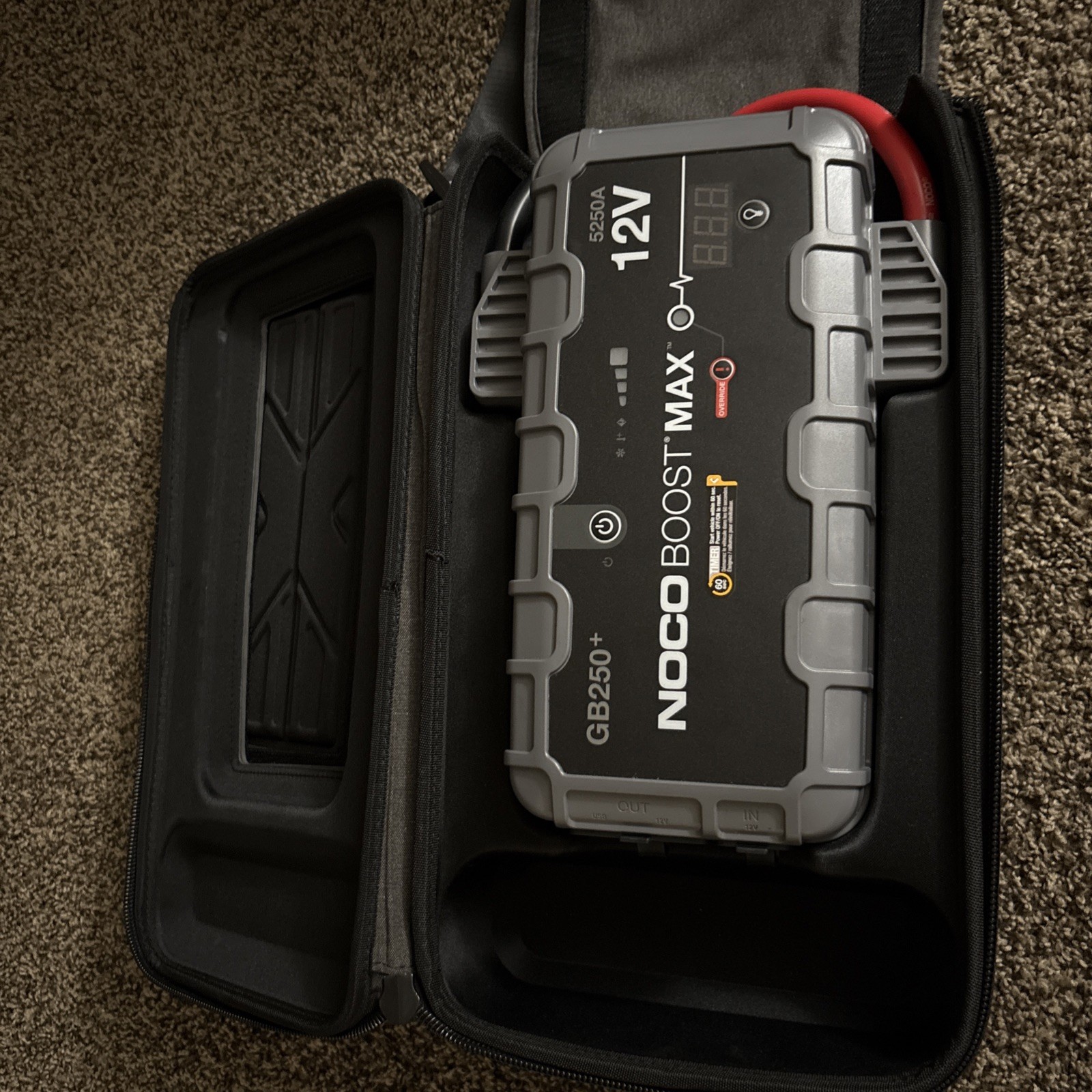 A-GB250-AI - Max 5250A 12V Lithium Jump Starter A-GB250-AI - Max 5250A 12V Lithium Jump Starter