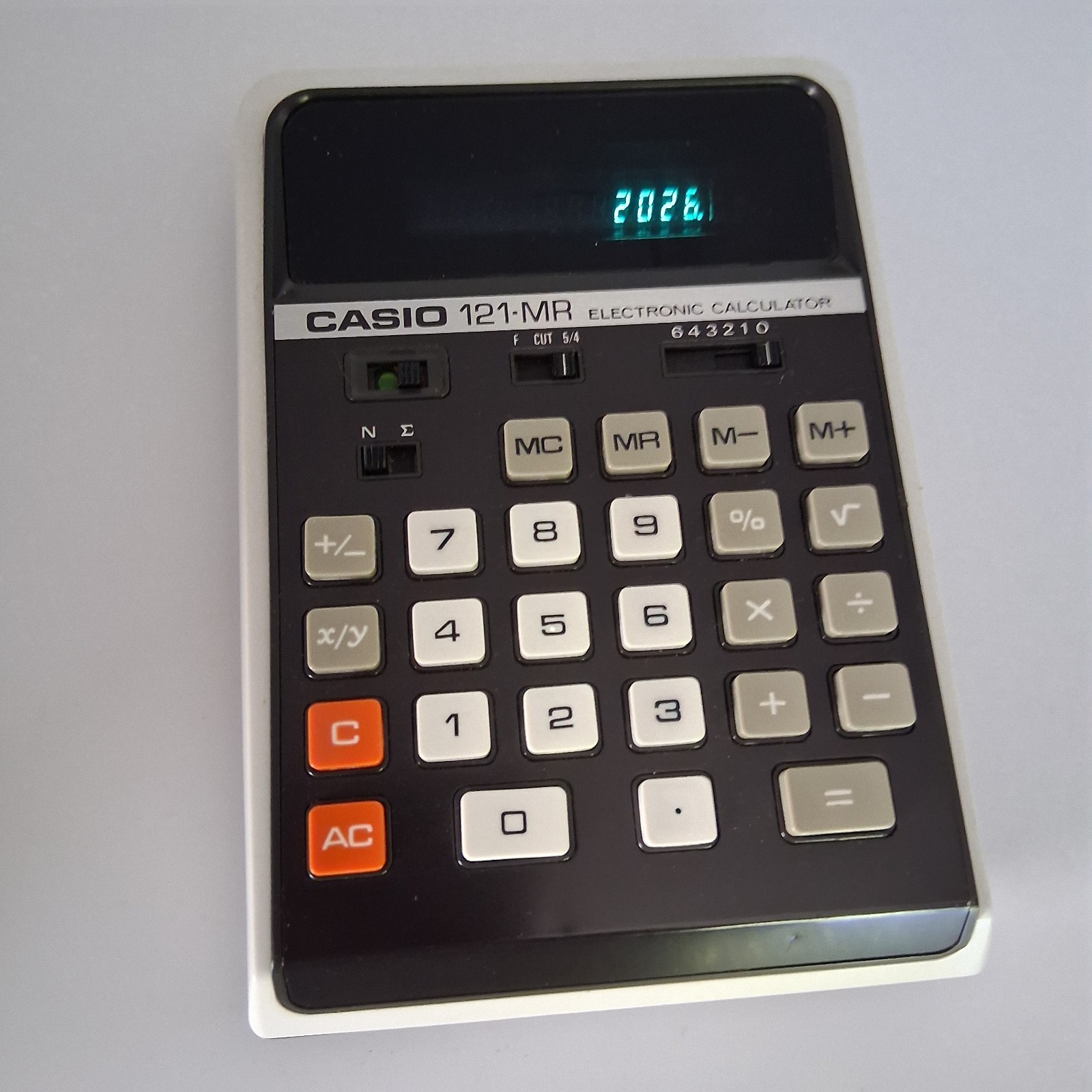 CASIO Calculator 121-MR Vintage Good Condition Used Works Well Japan -2K CASIO Calculator 121-MR Vintage Good Condition Used Works Well Japan -2K