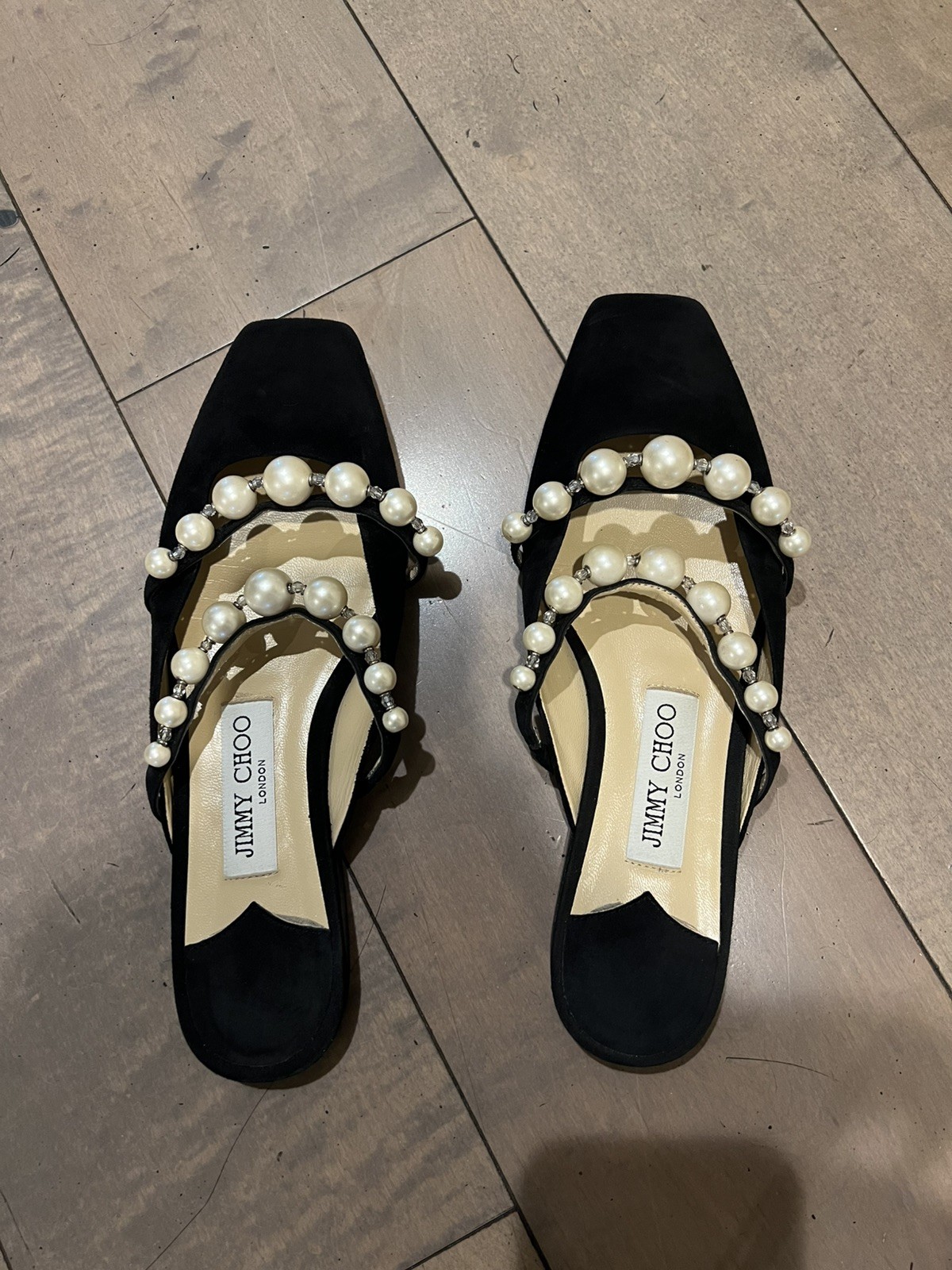 Jimmy Choo Women’s Black Slide Sandals Beaded Pearl Strap Slip-On EU 37 Jimmy Choo Women’s Black Slide Sandals Beaded Pearl Strap Slip-On EU 37
