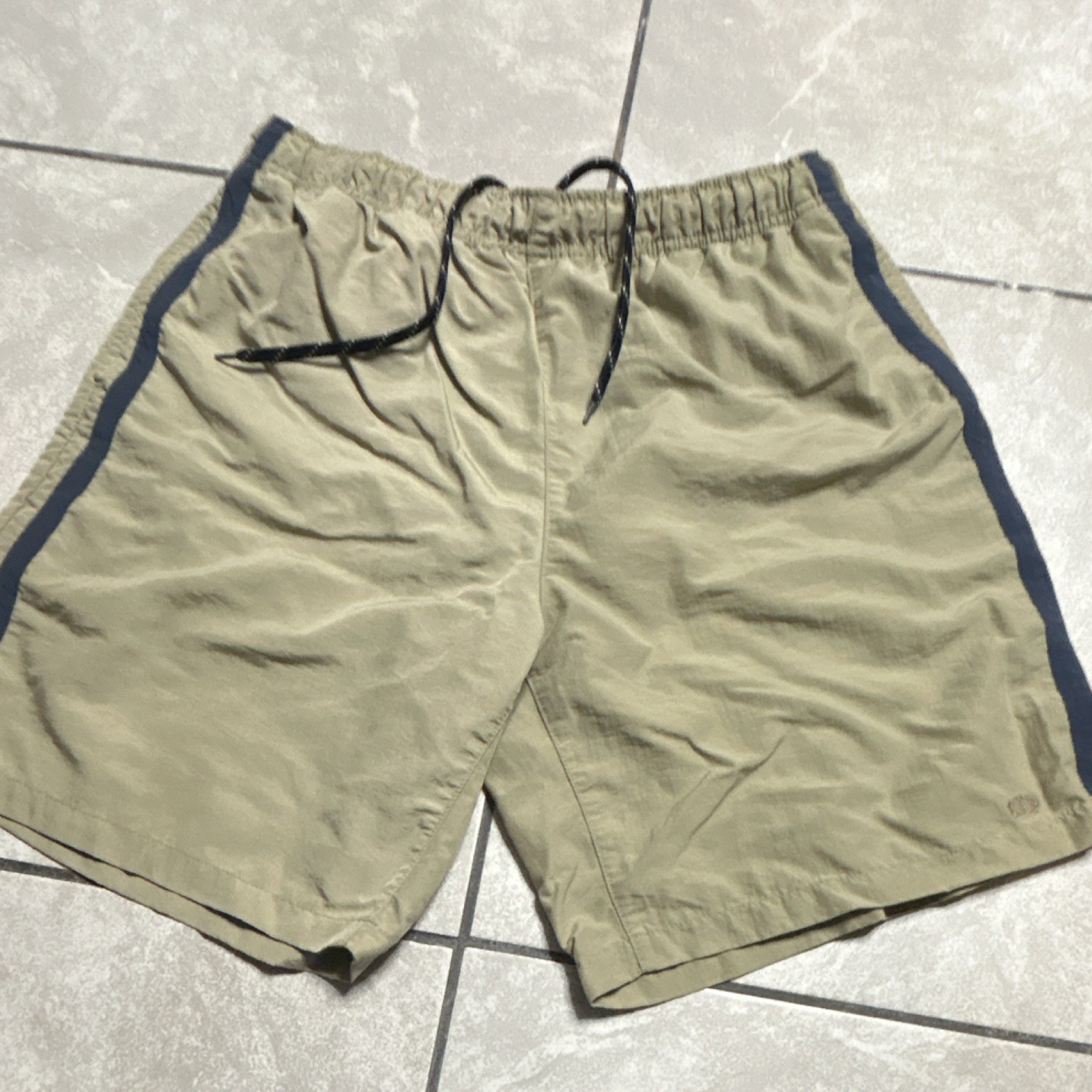GAP Men\'s Beige Solid Swim Trunks Size M Elastic Waist Drawstring Back Pocket GAP Men\'s Beige Solid Swim Trunks Size M Elastic Waist Drawstring Back Pocket