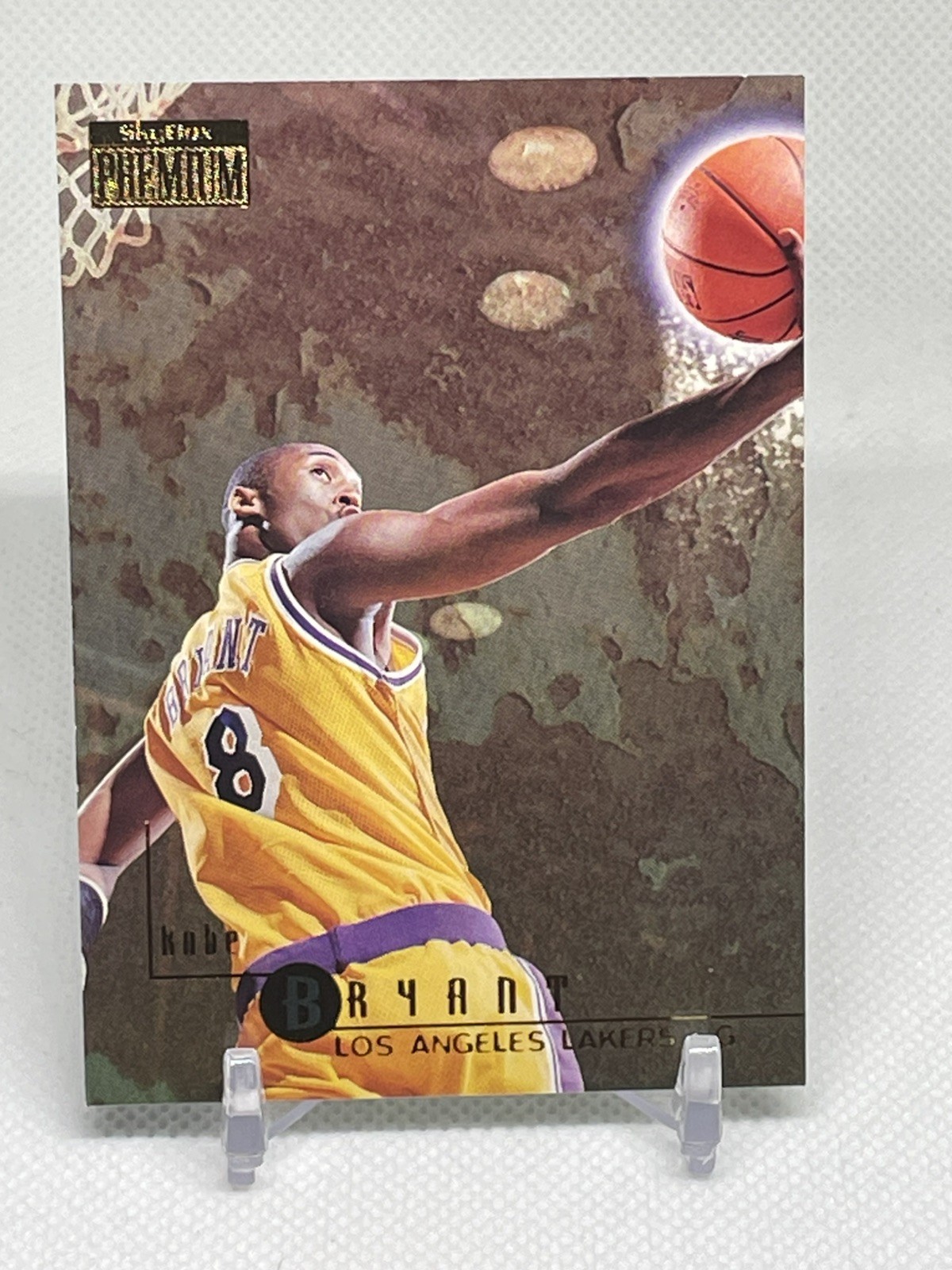 📈🔥1996-97 SkyBox Premium Kobe Bryant #55 RC Rookie Los Angeles Lakers🔥 📈🔥1996-97 SkyBox Premium Kobe Bryant #55 RC Rookie Los Angeles Lakers🔥