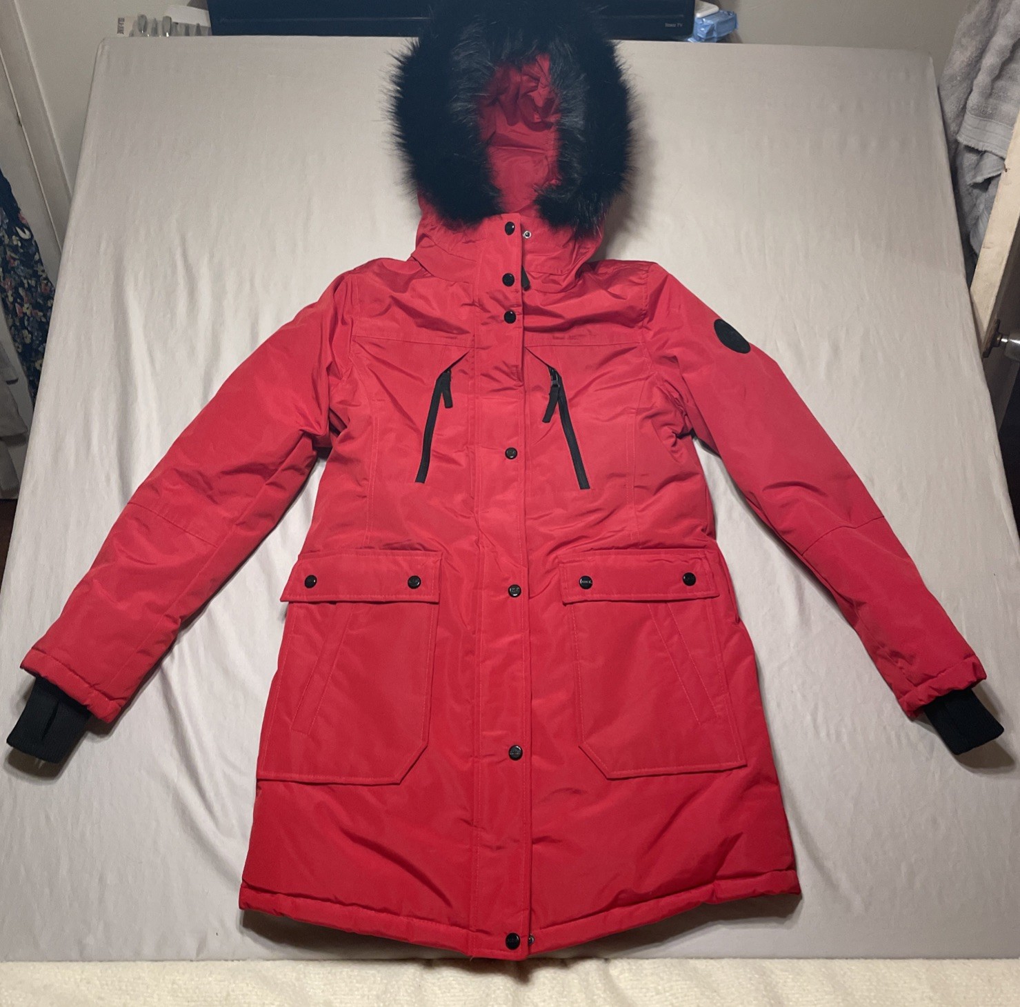 a.n.a Woman’s Red Parka Jacket Medium Black Faux Fur Hood Quilted Winter Coat