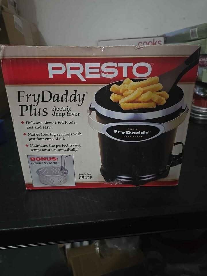 Presto FryDaddy Plus Electric Deep Fryer – New Open Box Presto FryDaddy Plus Electric Deep Fryer – New Open Box