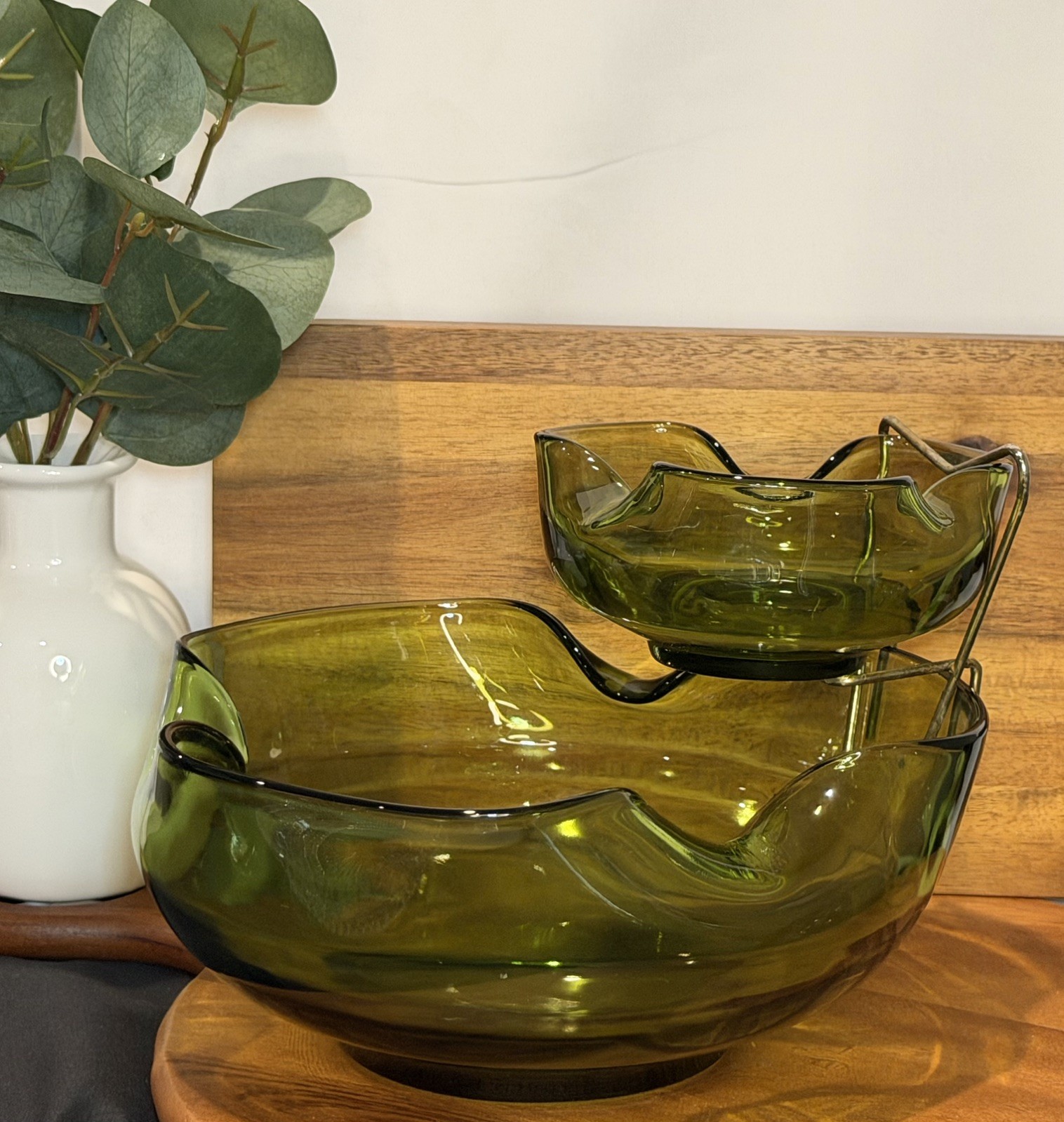Vintage Mid-Century Modern Anchor Hocking Avocado Green Glass Chip & Dip Set Vintage Mid-Century Modern Anchor Hocking Avocado Green Glass Chip & Dip Set