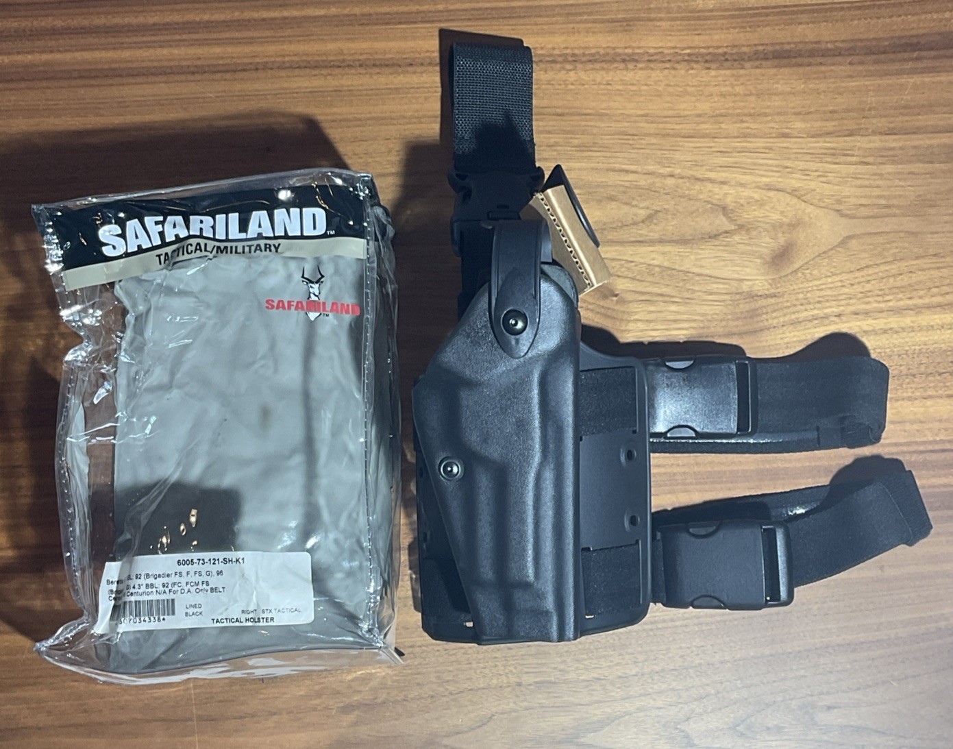 New Safariland Beretta M9A1/92 96 Holster 6005-73 Right, Black Original Packing New Safariland Beretta M9A1/92 96 Holster 6005-73 Right, Black Original Packing