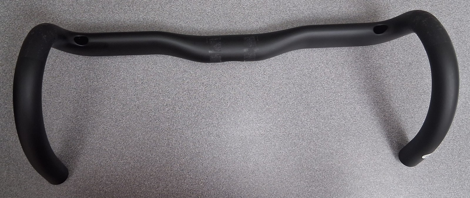 Syncros HB-R100-CF Handlebar - Carbon 380mm, 75mm Reach, 125mm Drop, 6 Deg Flare Syncros HB-R100-CF Handlebar - Carbon 380mm, 75mm Reach, 125mm Drop, 6 Deg Flare