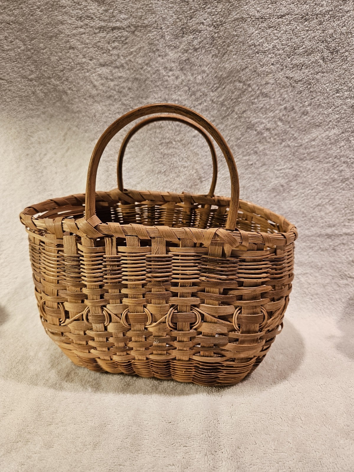 Vintage Two Handled Basket possibly Native American made. 9.5 Vintage Two Handled Basket possibly Native American made. 9.5