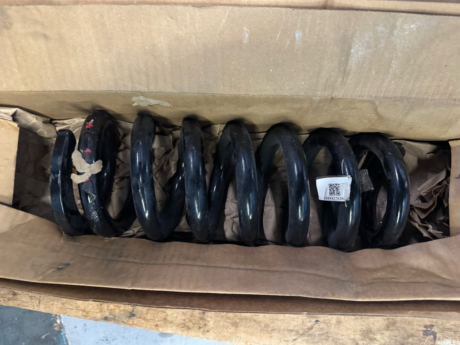 EIBACH RAM TRX PRO-LIFT FRONT LEVELING SPRINGS 1.6” E30-27-012-01-20 New Open EIBACH RAM TRX PRO-LIFT FRONT LEVELING SPRINGS 1.6” E30-27-012-01-20 New Open