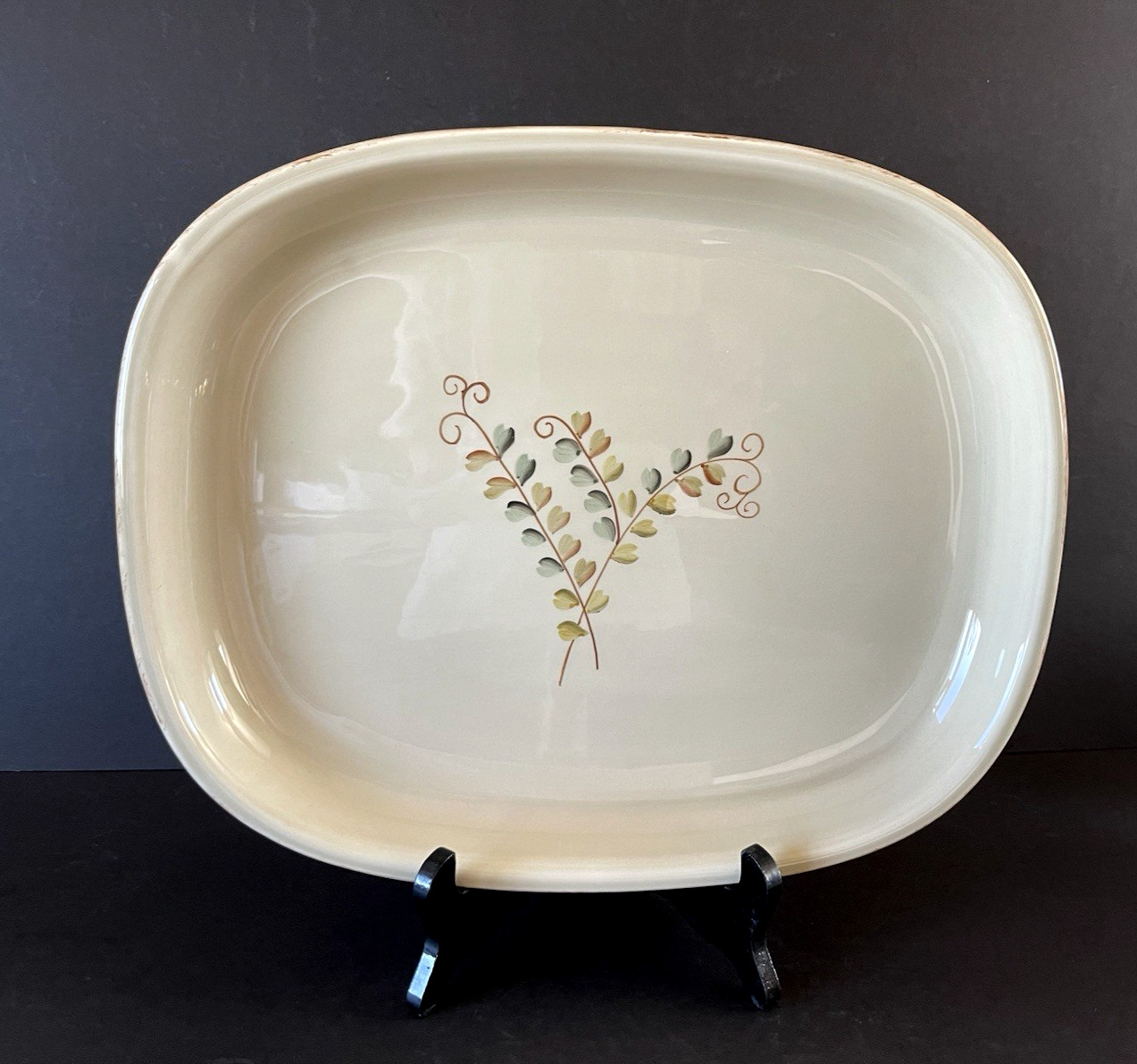 Pier 1 Toscana Ivory Leaf 14\