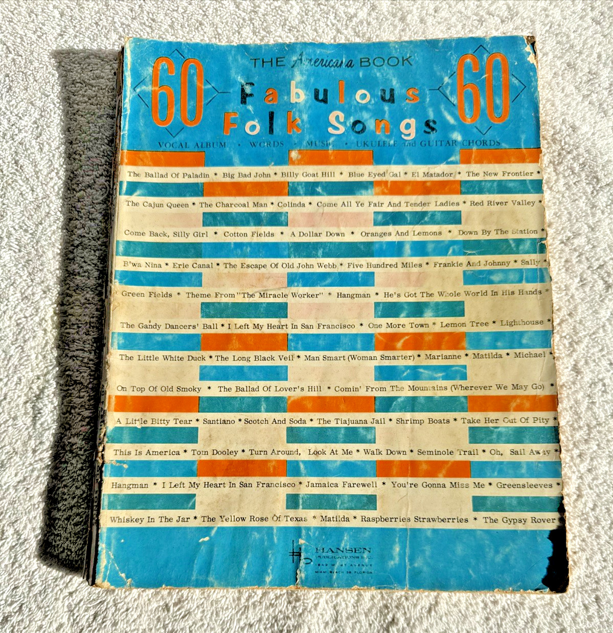 The Americana Book 60 Fabulous Folk Songs (paperback) Sheet Music The Americana Book 60 Fabulous Folk Songs (paperback) Sheet Music