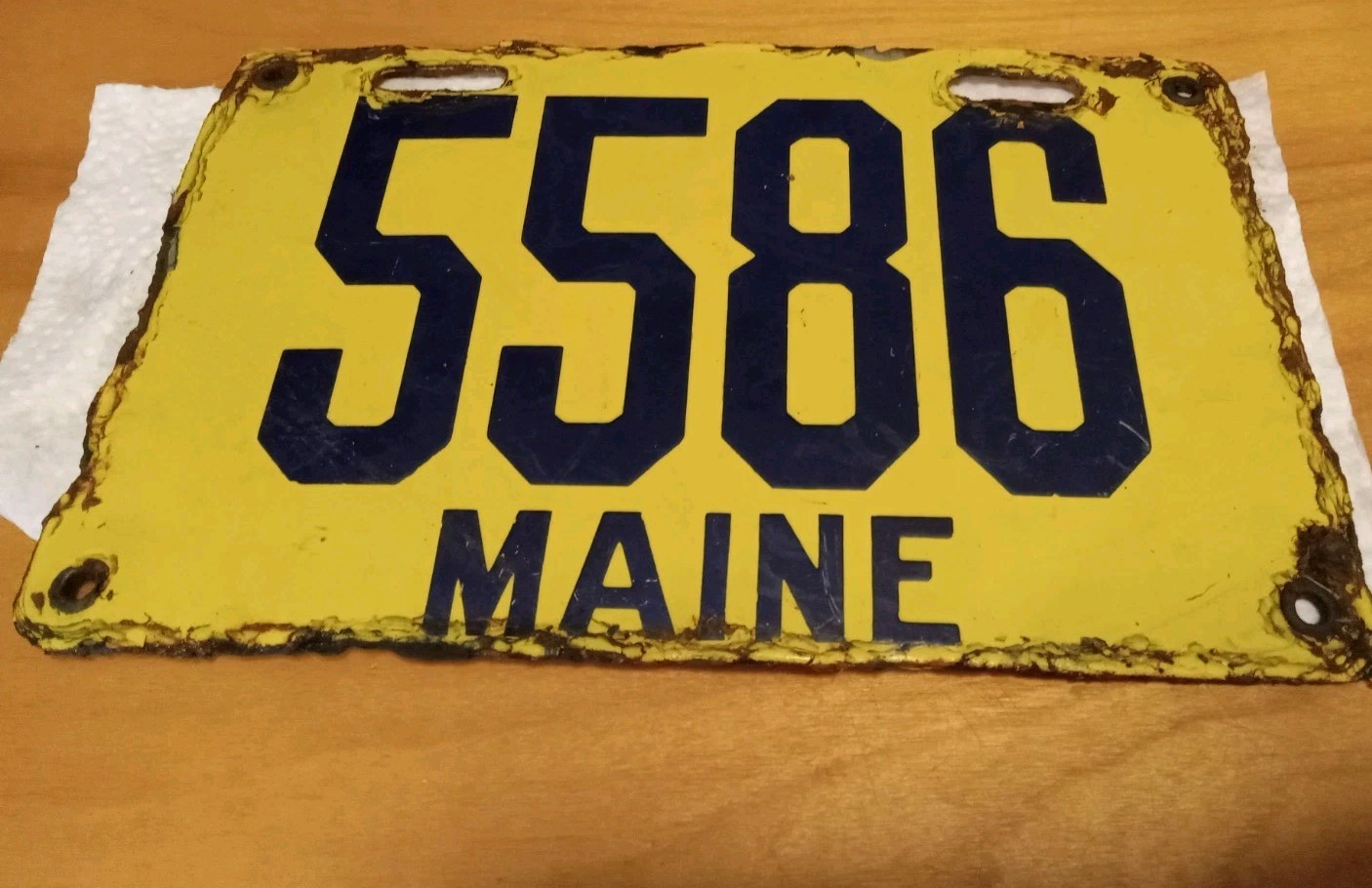LICENSE PLATES Maine 1912 porcelain Ing-rich ,PA 5586 Rare LICENSE PLATES Maine 1912 porcelain Ing-rich ,PA 5586 Rare